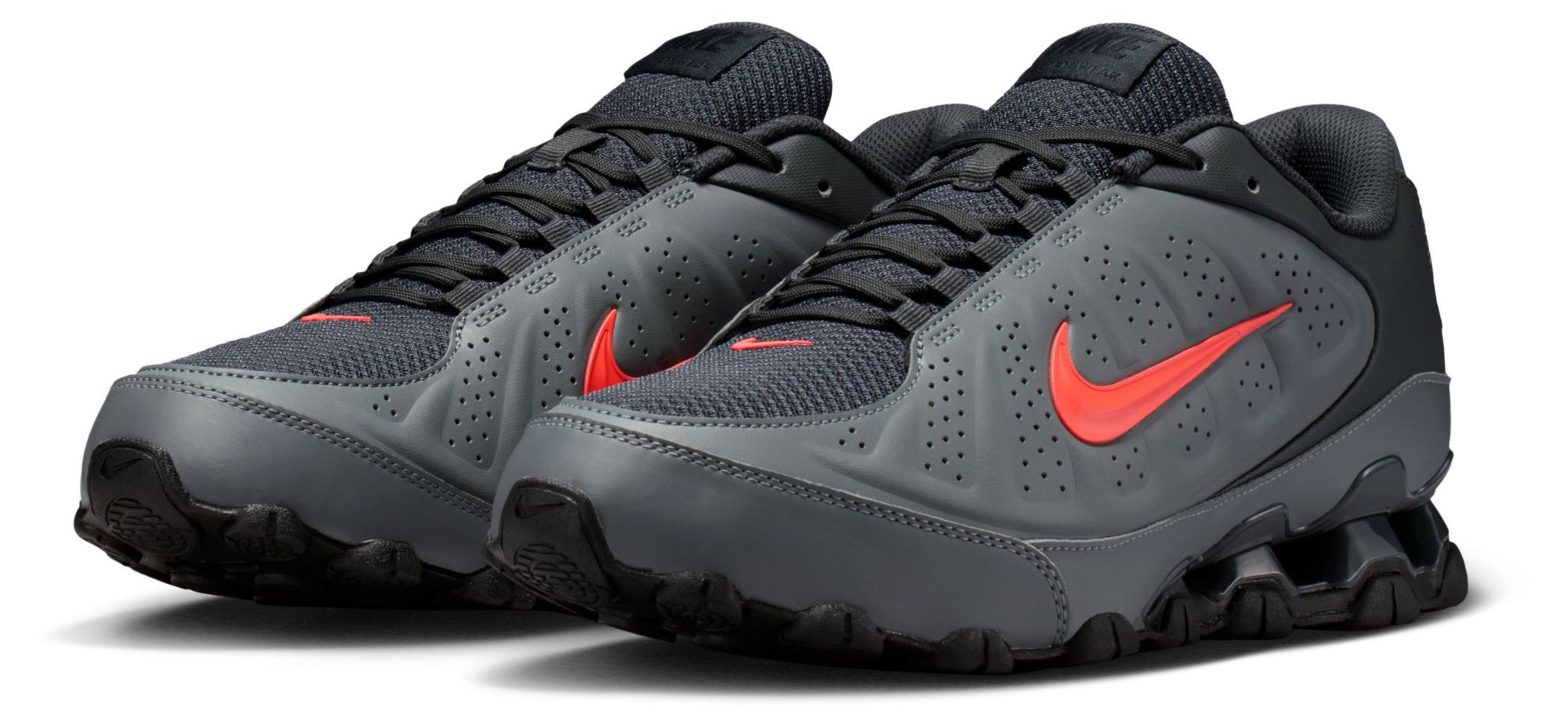 Nike Men's Reax 8 TR Shoes product image
