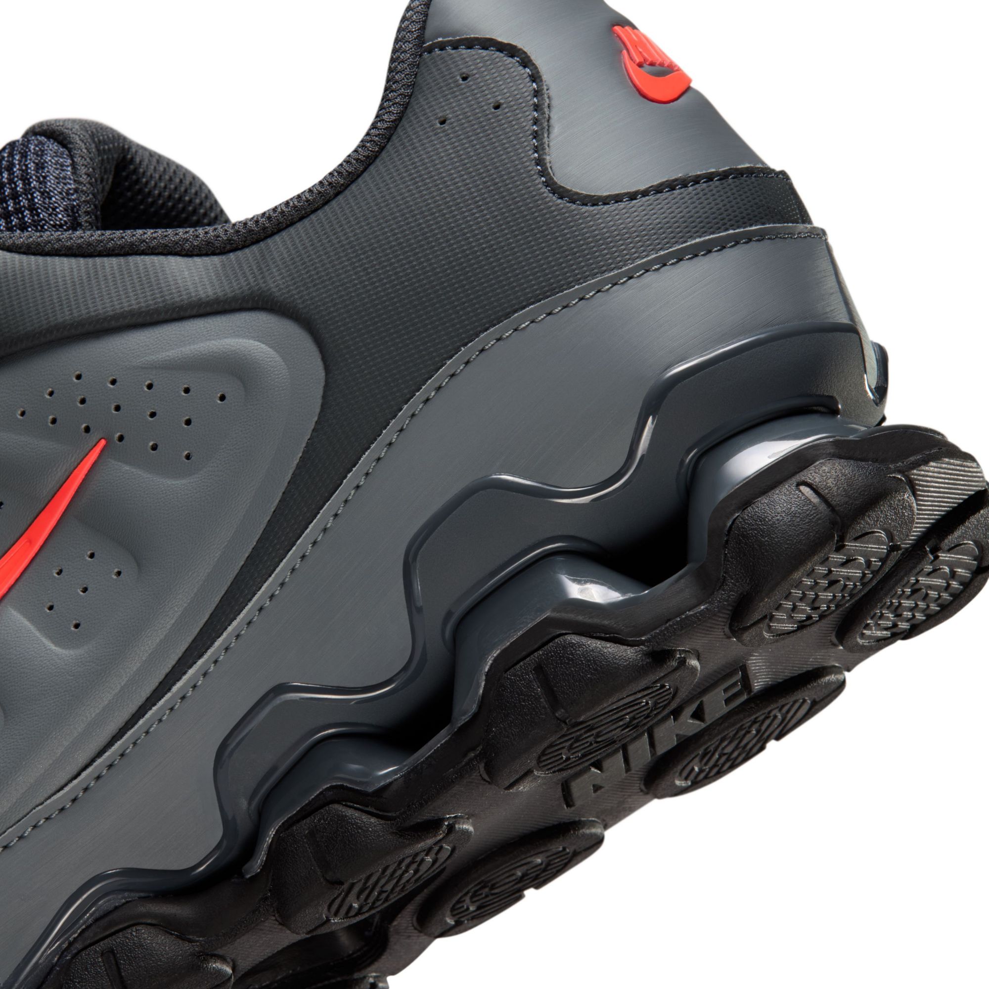 Nike Men's Reax 8 TR Shoes product image