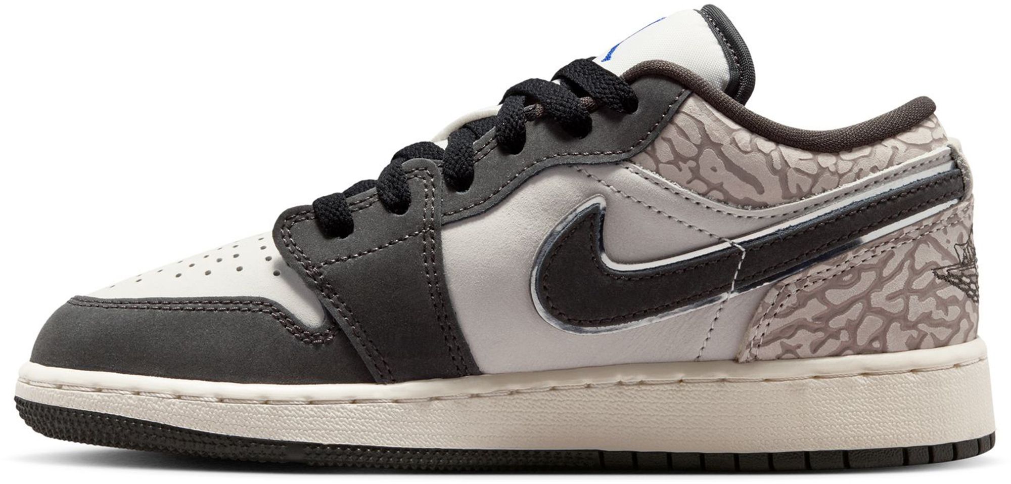 Jordan Kids' Grade School Air Jordan 1 Low Basketball Shoes product image