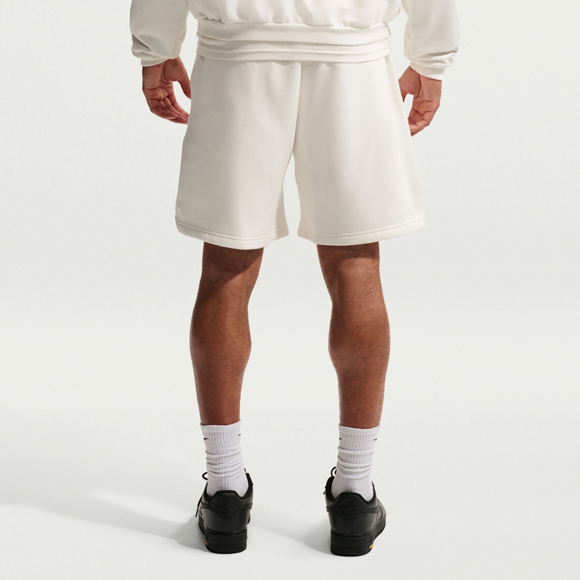Nike Men's Therma-FIT Standard Issue Brushed Fleece 8" Shorts product image