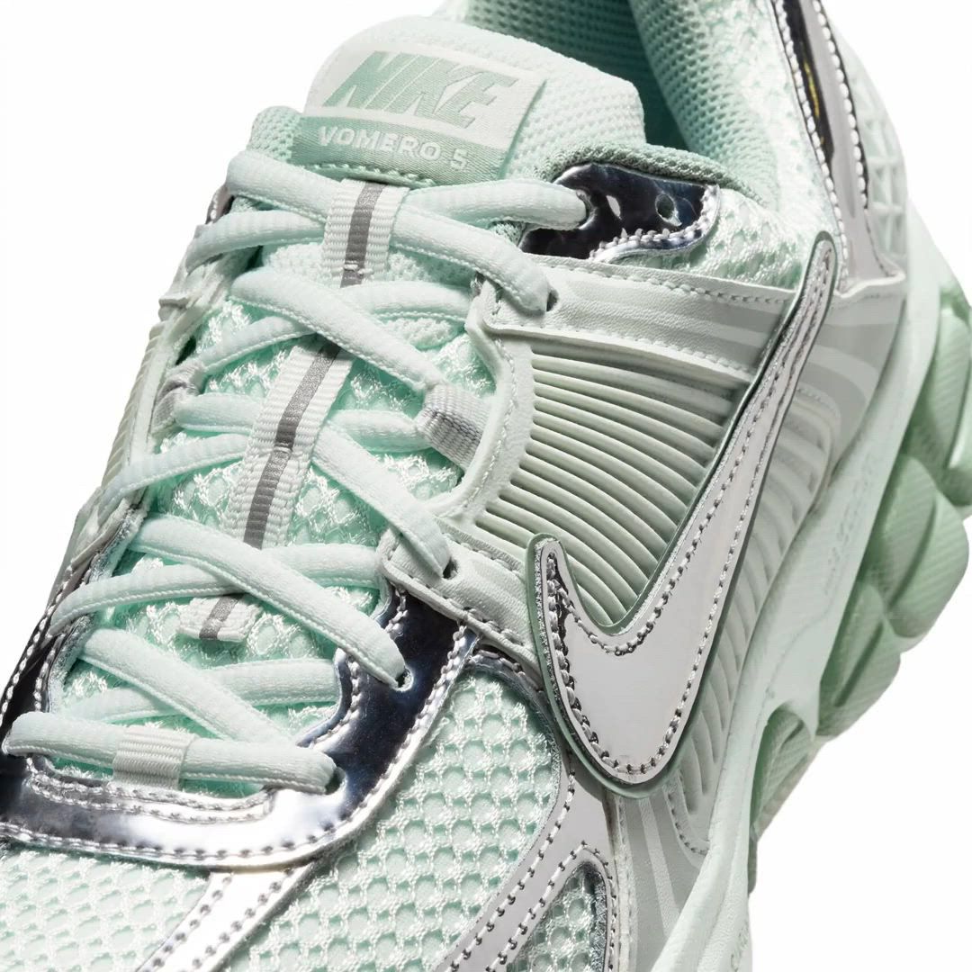 Nike Women's Zoom Vomero 5 Shoes product