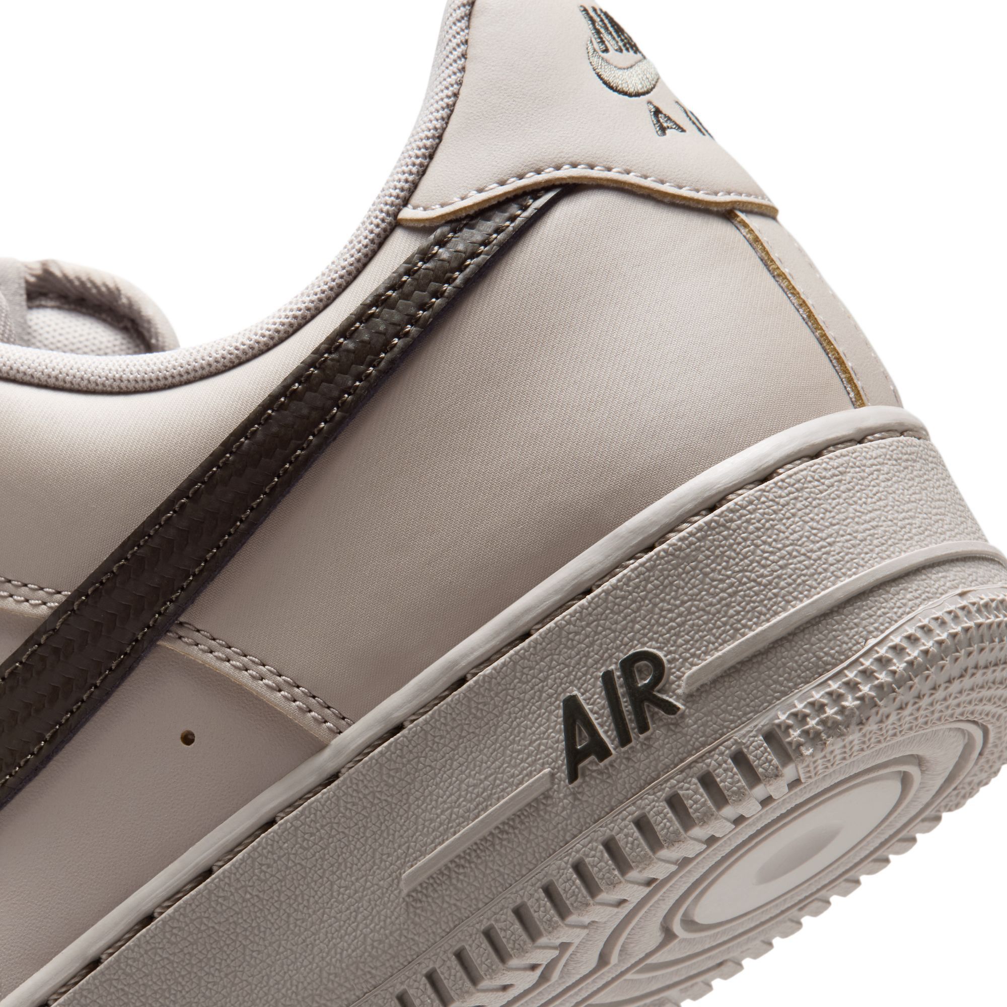 Nike Men's Air Force 1 '07 Shoes product image