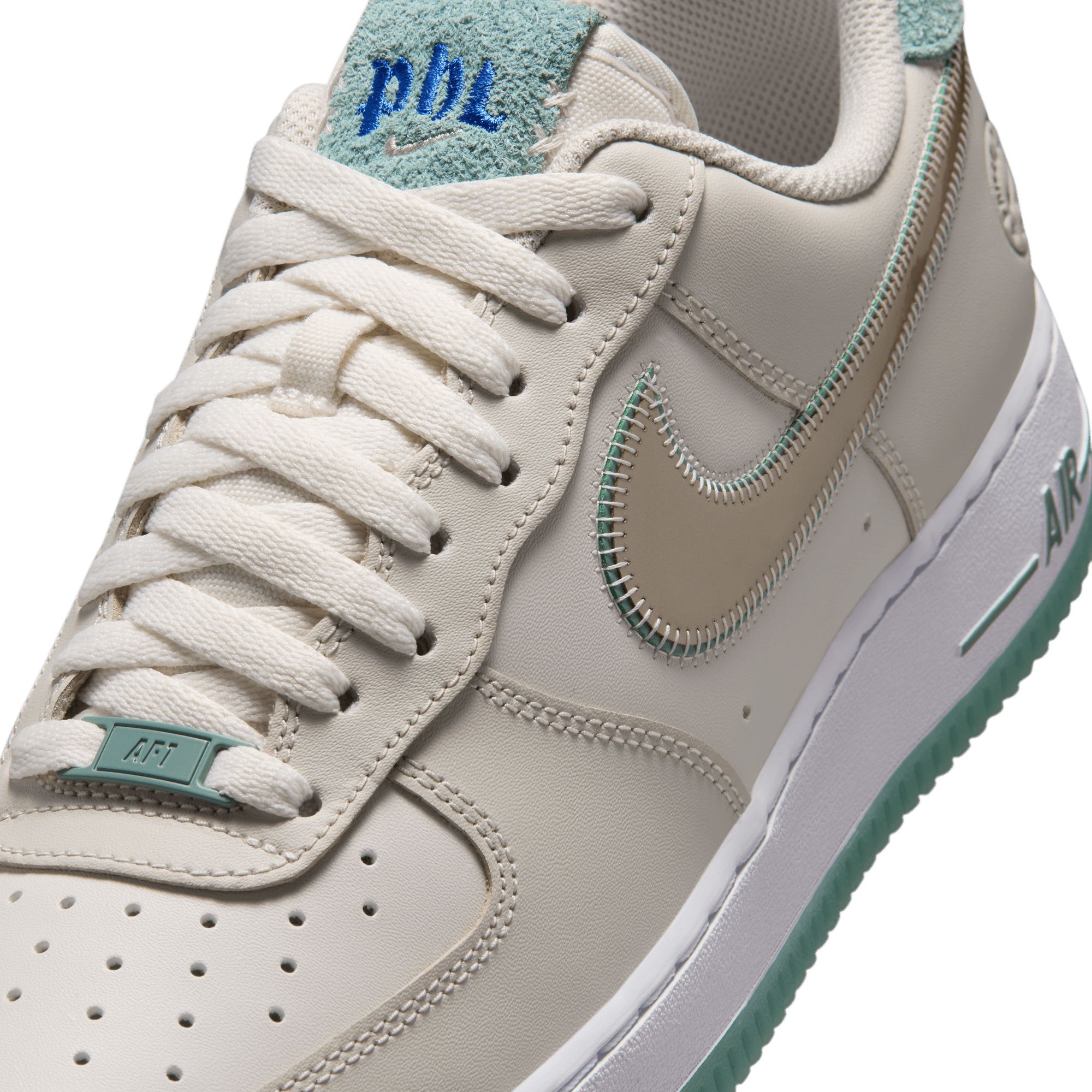 Nike Men's Air Force 1 '07 Shoes product image