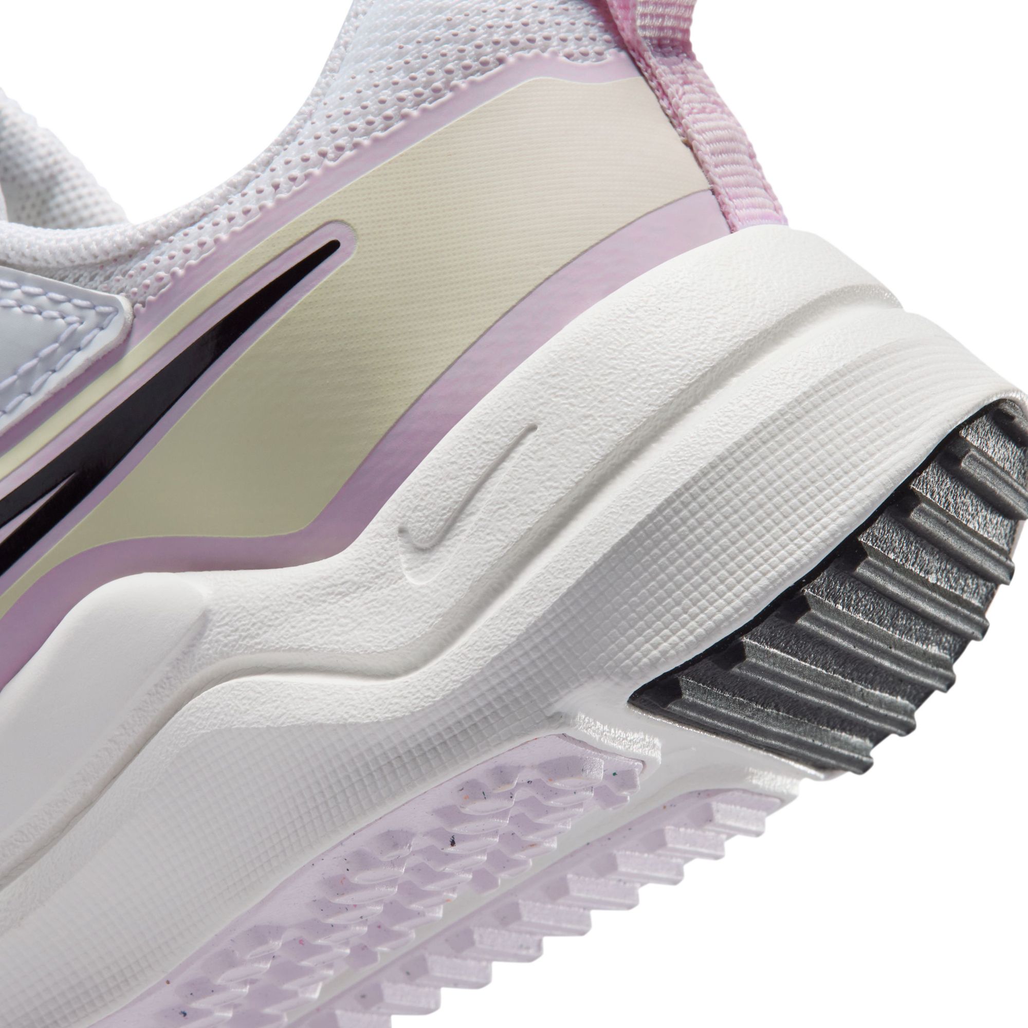 Nike Kids' Preschool Cosmic Runner SE 2 Basketball Shoes product image