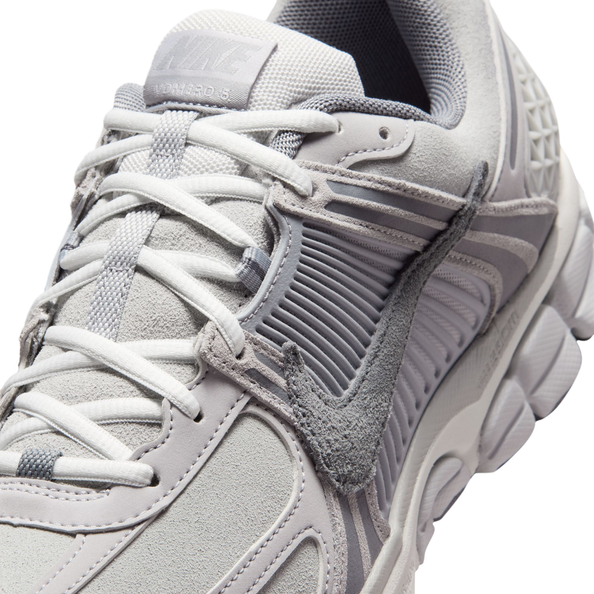 Nike Men's Zoom Vomero 5 SE Shoes product image