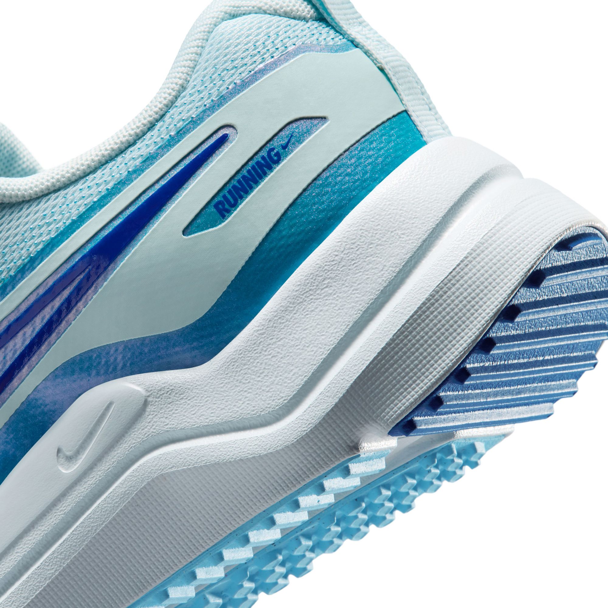 Nike Kids' Grade School Cosmic Runner 3 SE Shoes product image