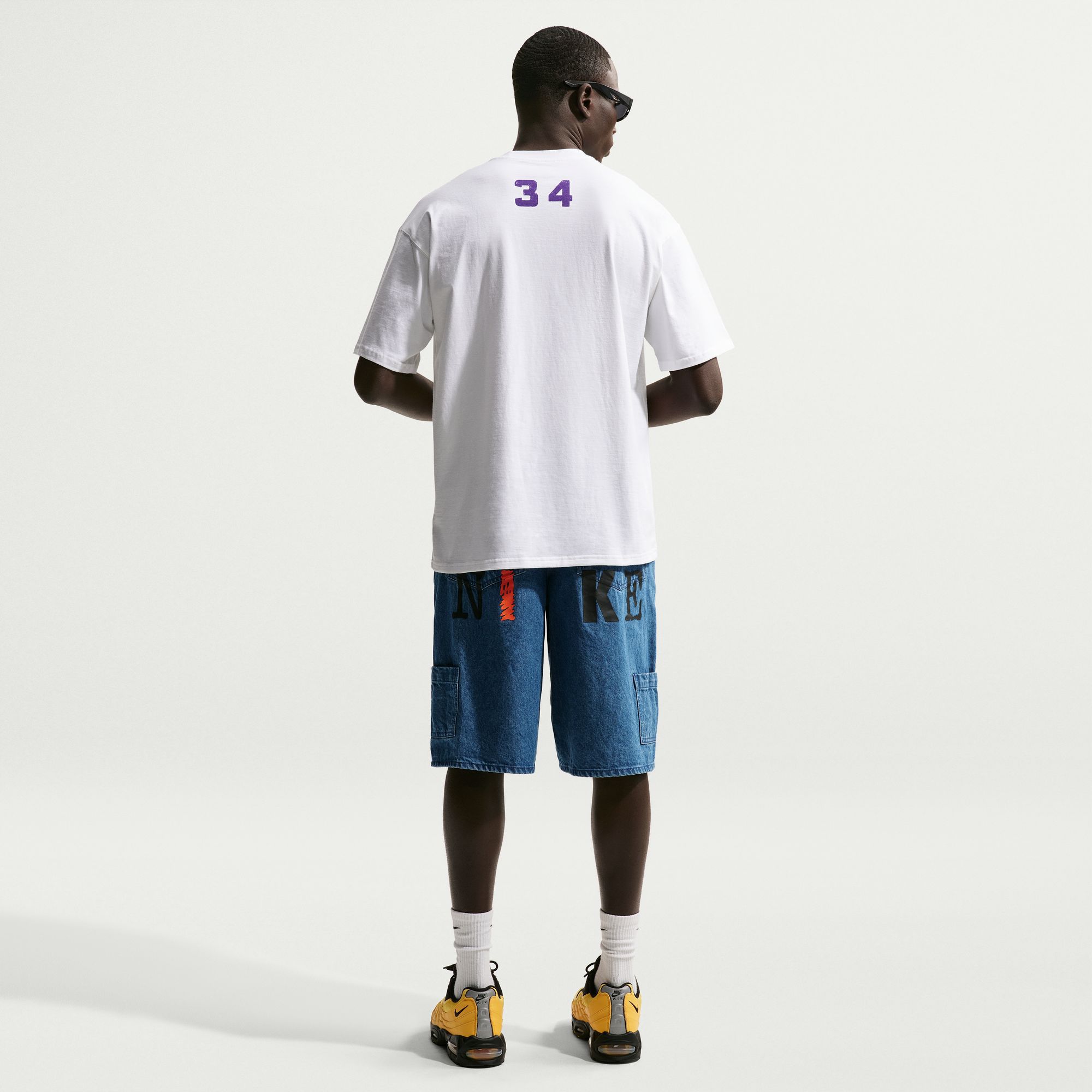Nike Men's Max90 Charles Barkley Chuck Graphic T-Shirt product image