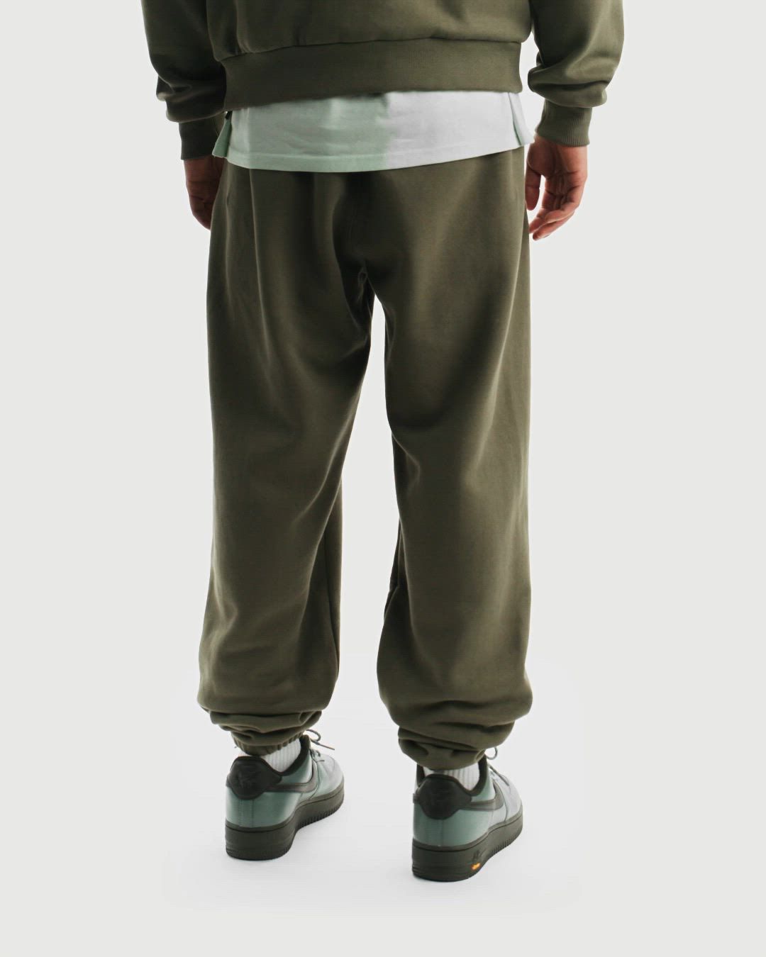 Nike Men's Solo Swoosh Fleece Cuff Pants product