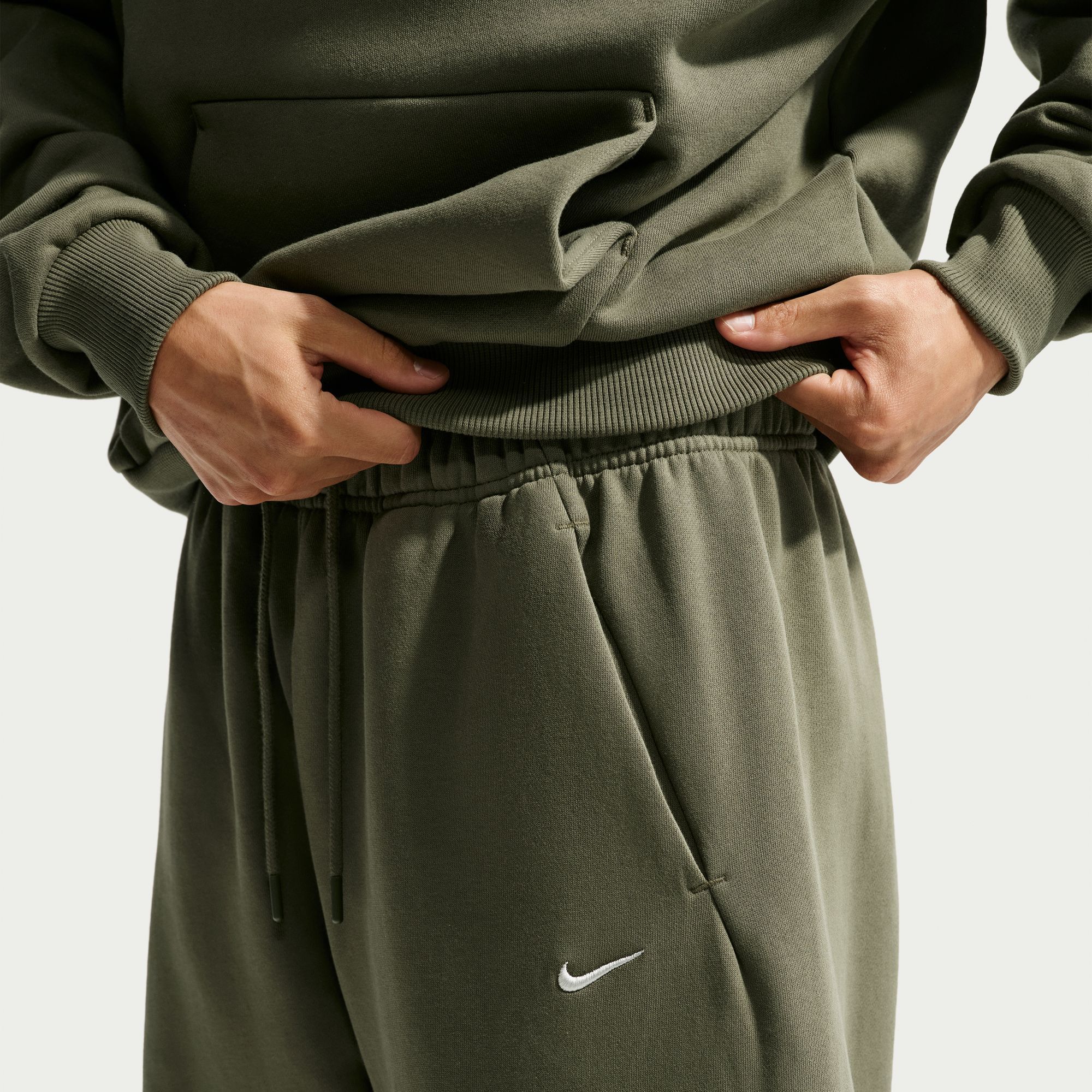 Nike Men's Solo Swoosh Fleece Bungee Pants product image