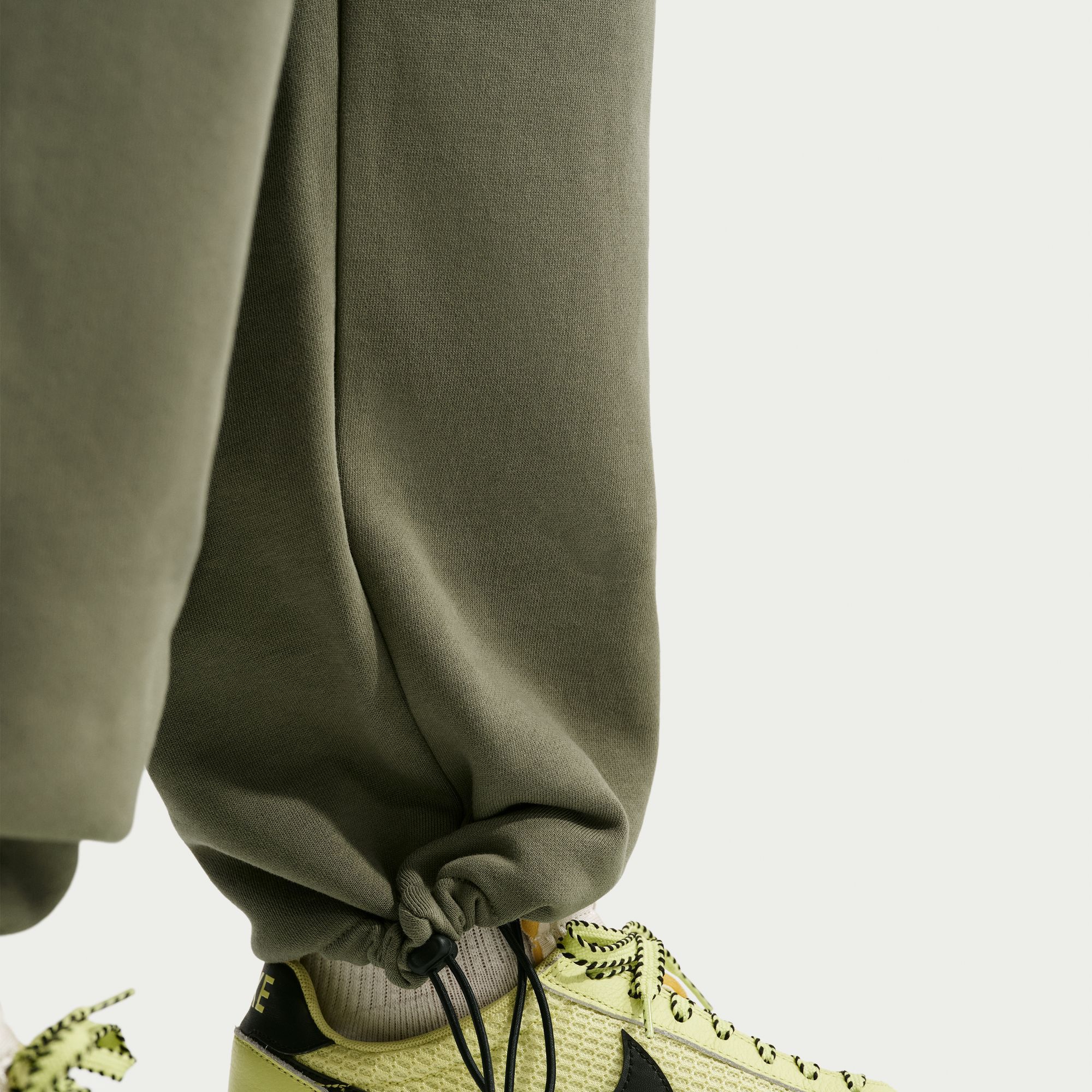 Nike Men's Solo Swoosh Fleece Bungee Pants product image
