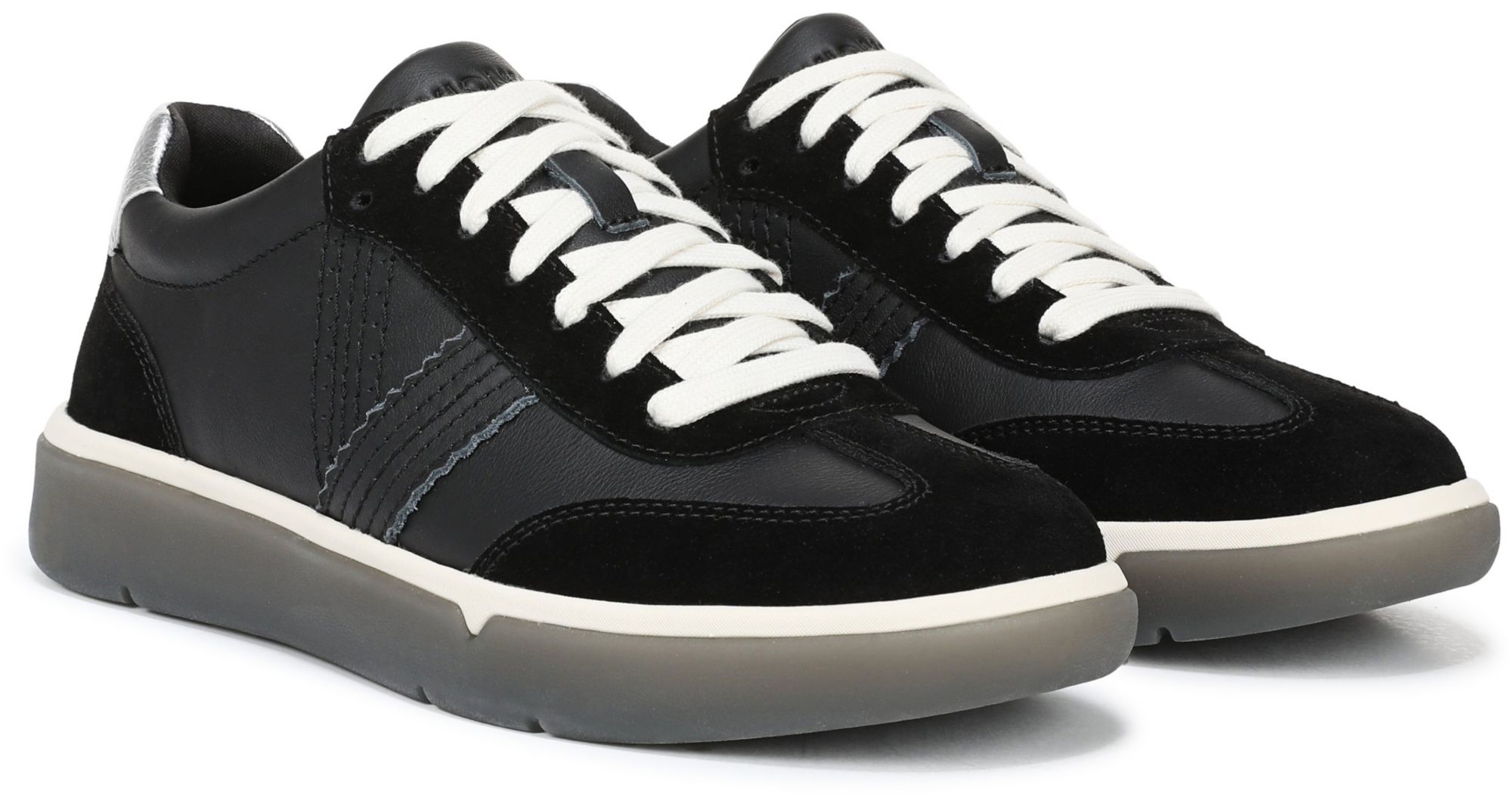 Vionic Women's City Walk Sneakers product image