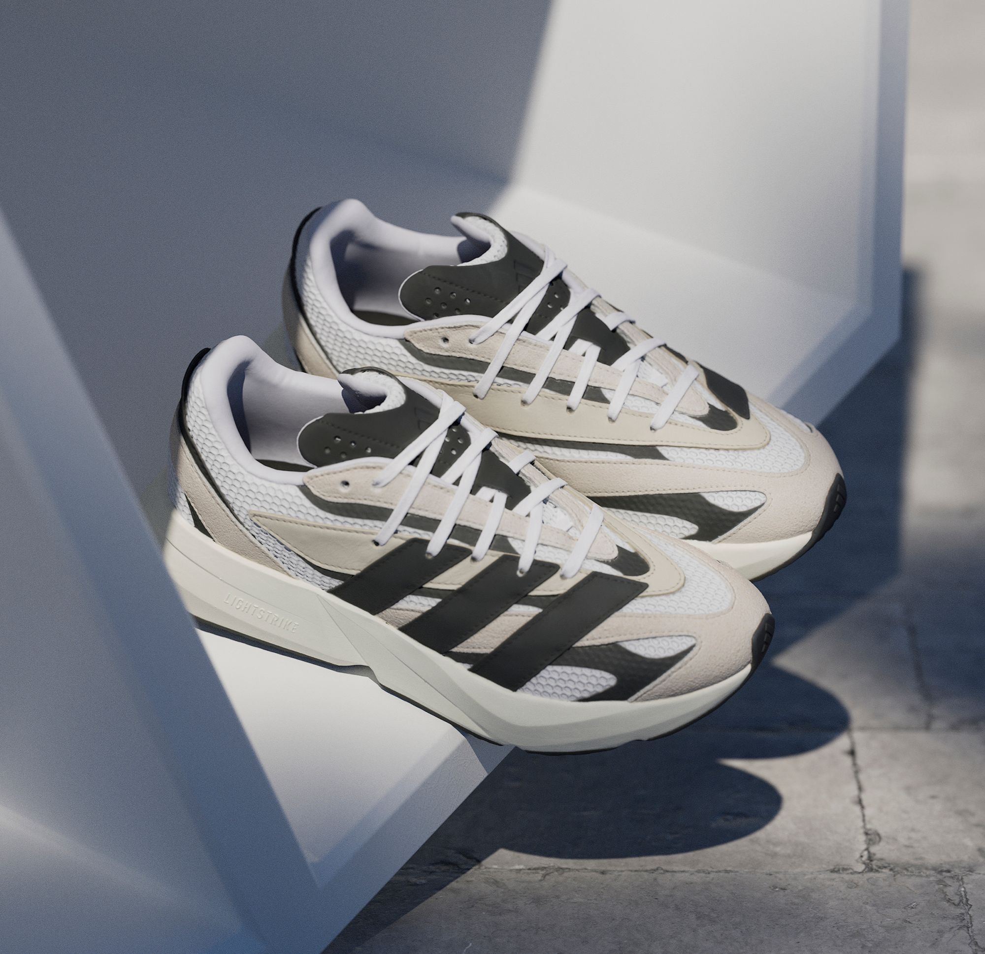 adidas Men's Lightblaze Shoes product image