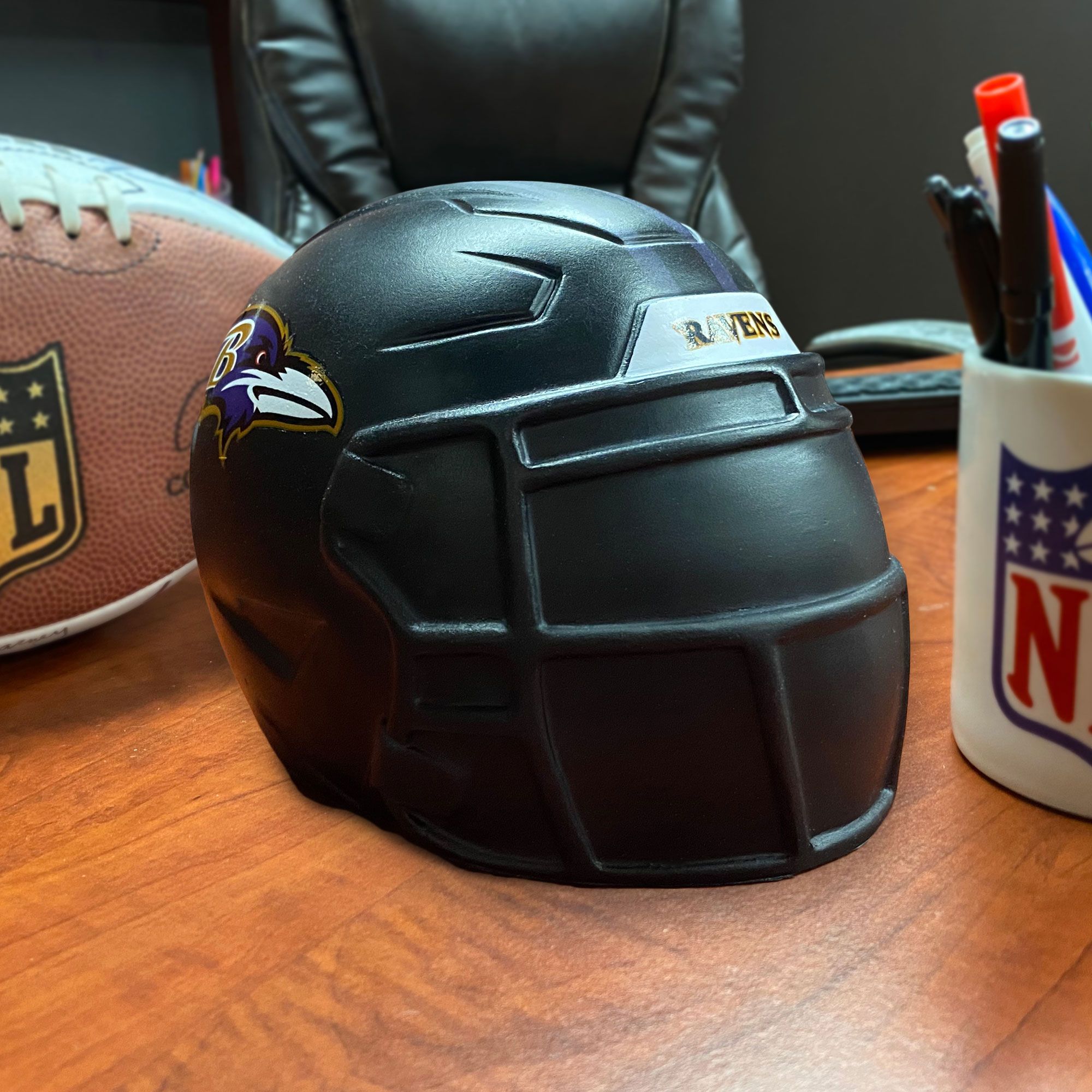 Party Animal Baltimore Ravens Jumbo Helmet SqueezyMate product image