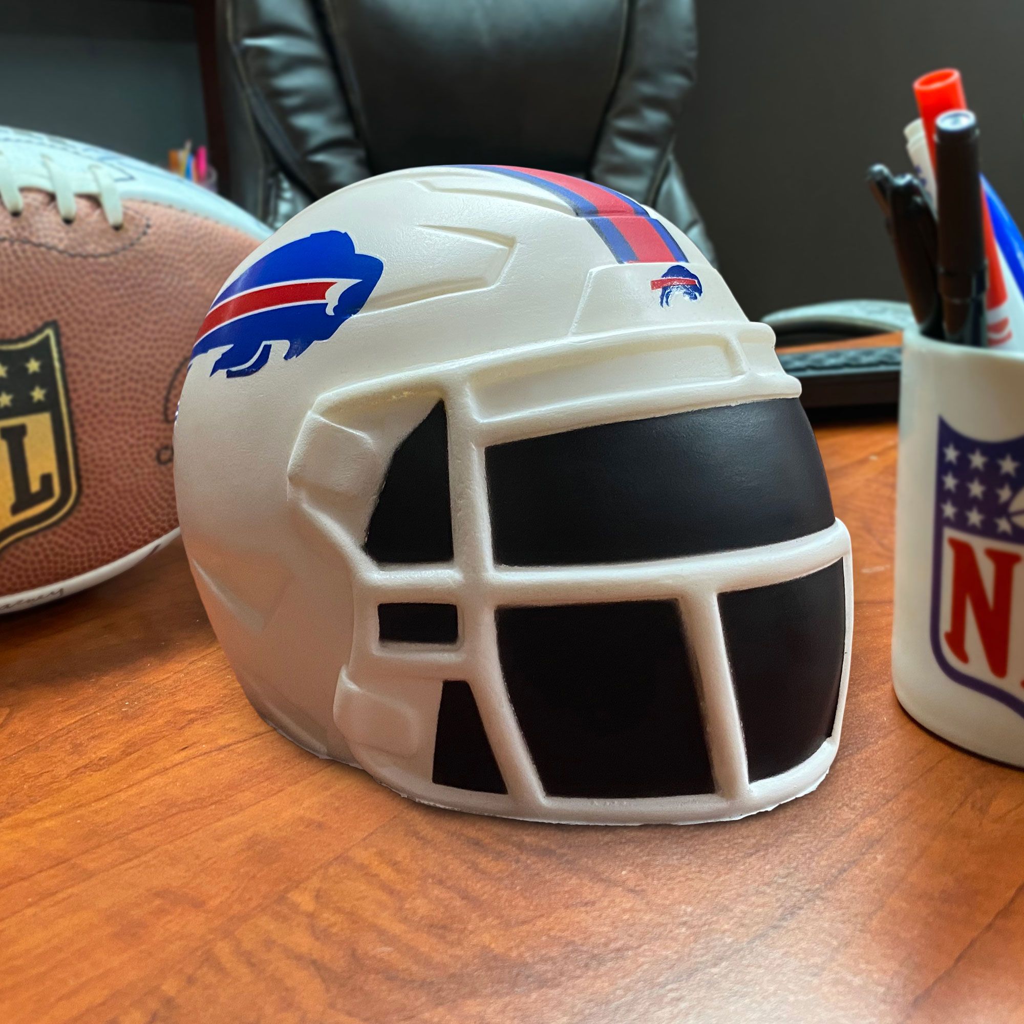 Party Animal Buffalo Bills Jumbo Helmet SqueezyMate product image