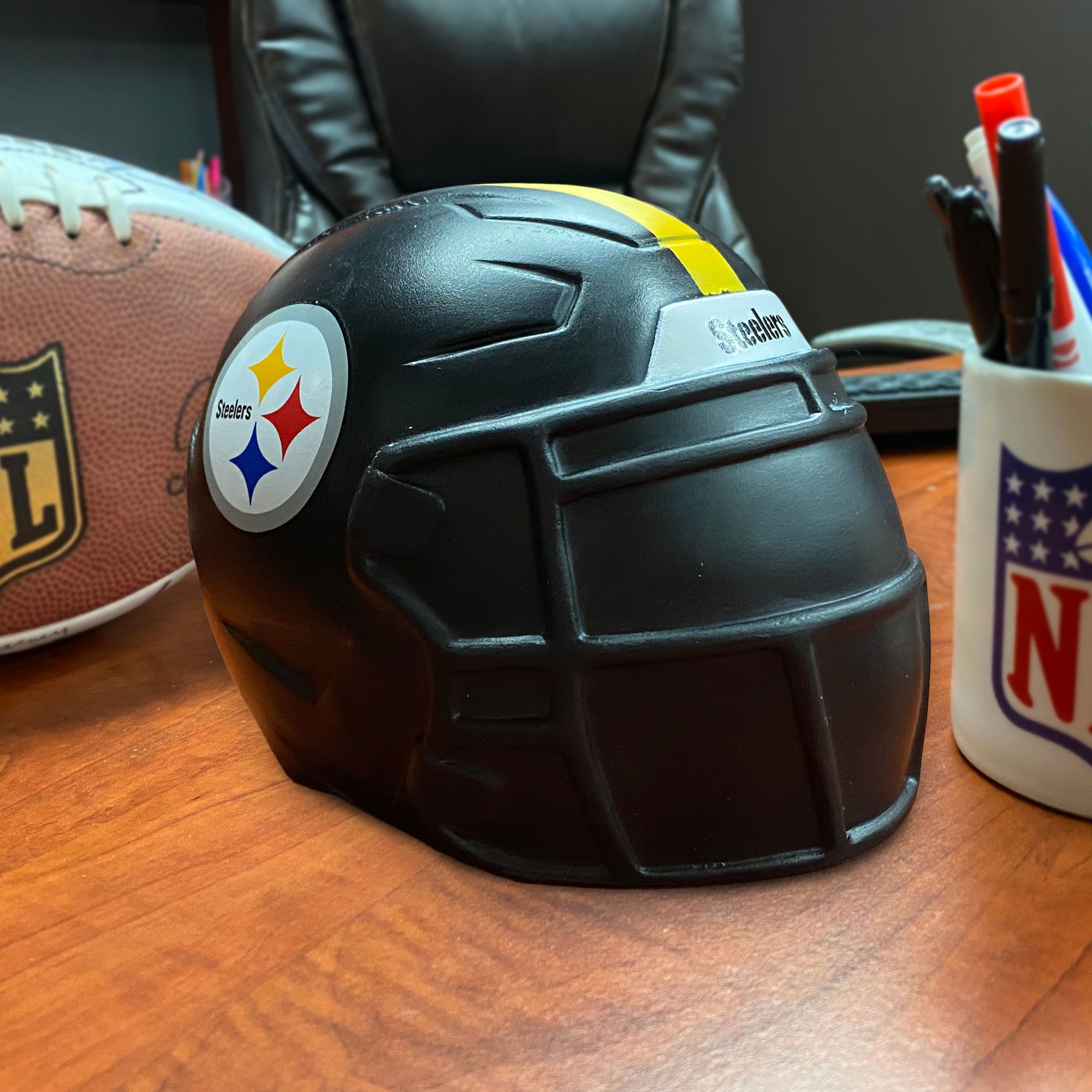 Party Animal Pittsburgh Steelers Jumbo Helmet SqueezyMate product image