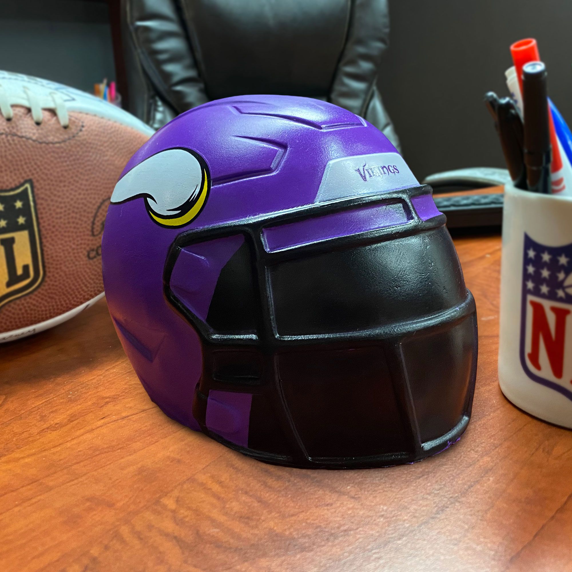 Party Animal Minnesota Vikings Jumbo Helmet SqueezyMate product image