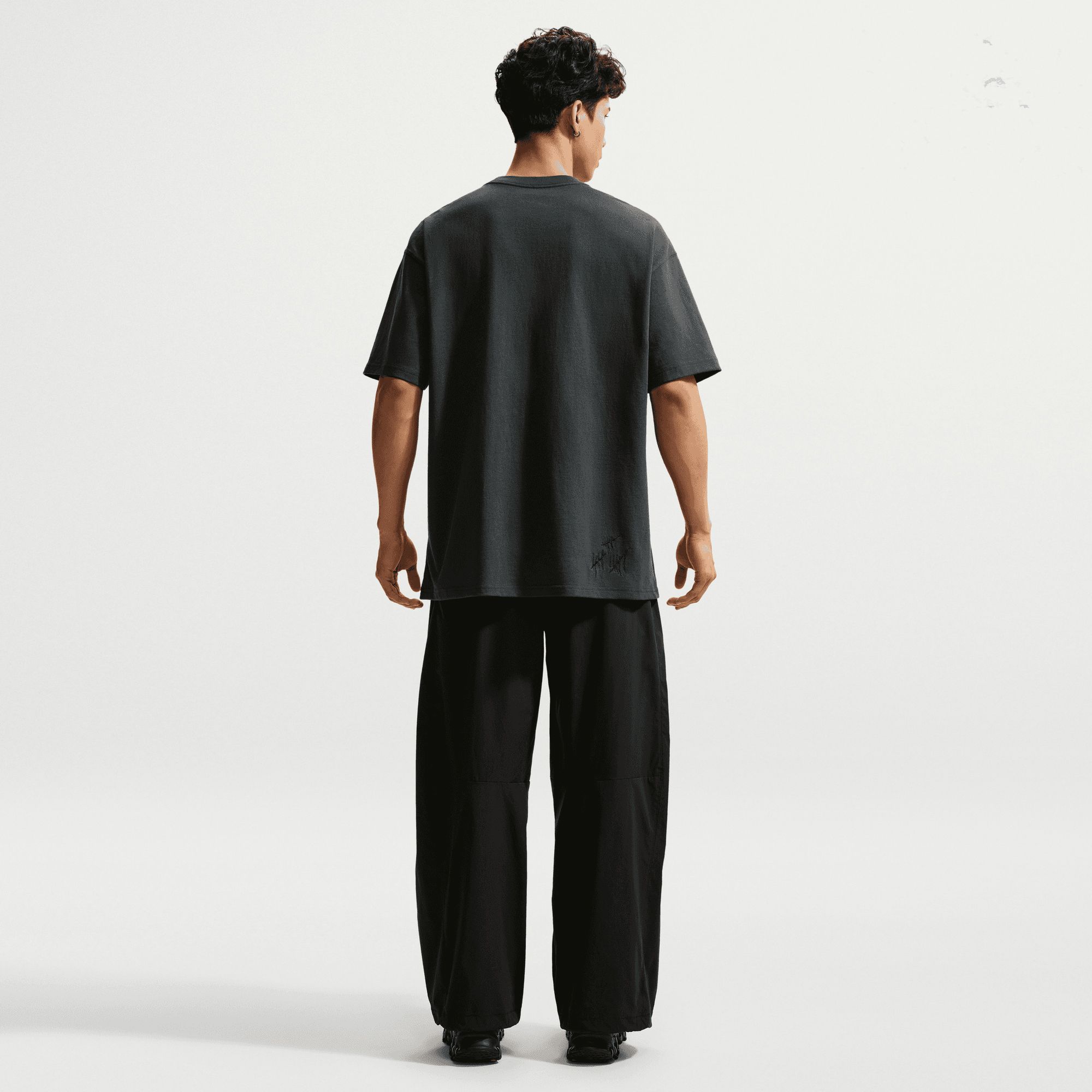 Nike Adult 2026 NBA Champions New York Knicks On-Court Crystal Locker Room T-Shirt product image