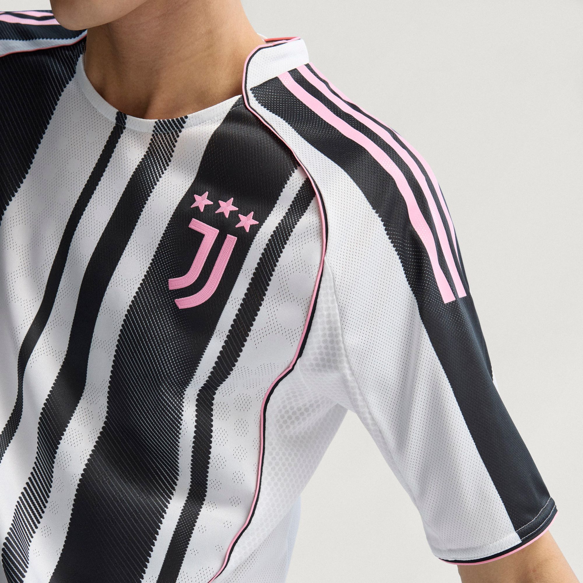 adidas Adult Juventus 2025-26 Home Authentic Jersey product image