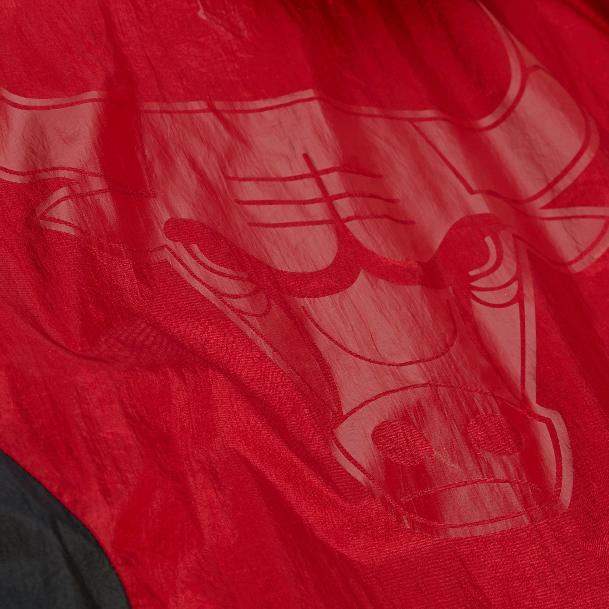 Mitchell & Ness Men's Chicago Bulls Red Playmaker Full-Zip Windbreaker product image