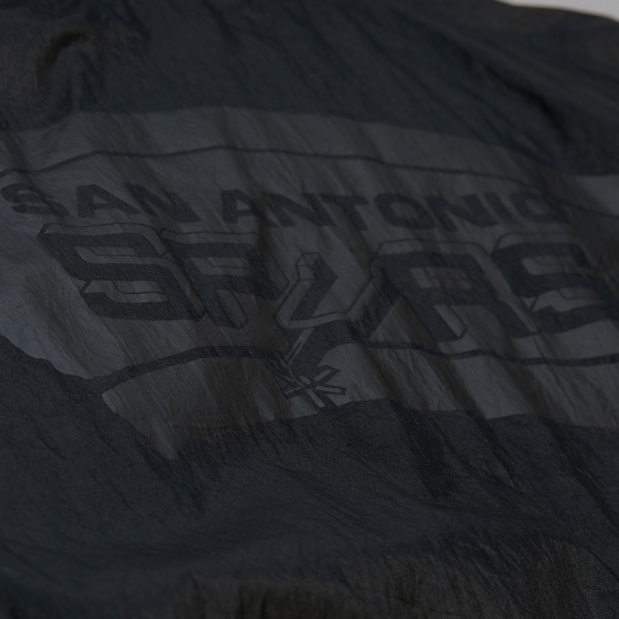 Mitchell & Ness Men's San Antonio Spurs Black Playmaker Full-Zip Windbreaker product image