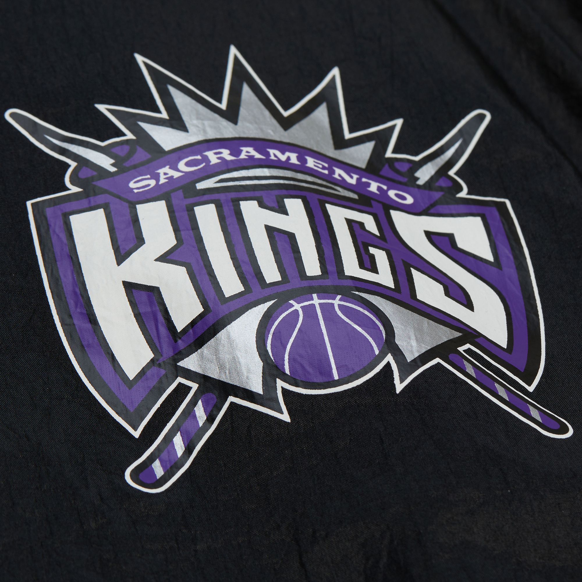 Mitchell & Ness Men's Sacramento Kings Black Playmaker Full-Zip Windbreaker product image