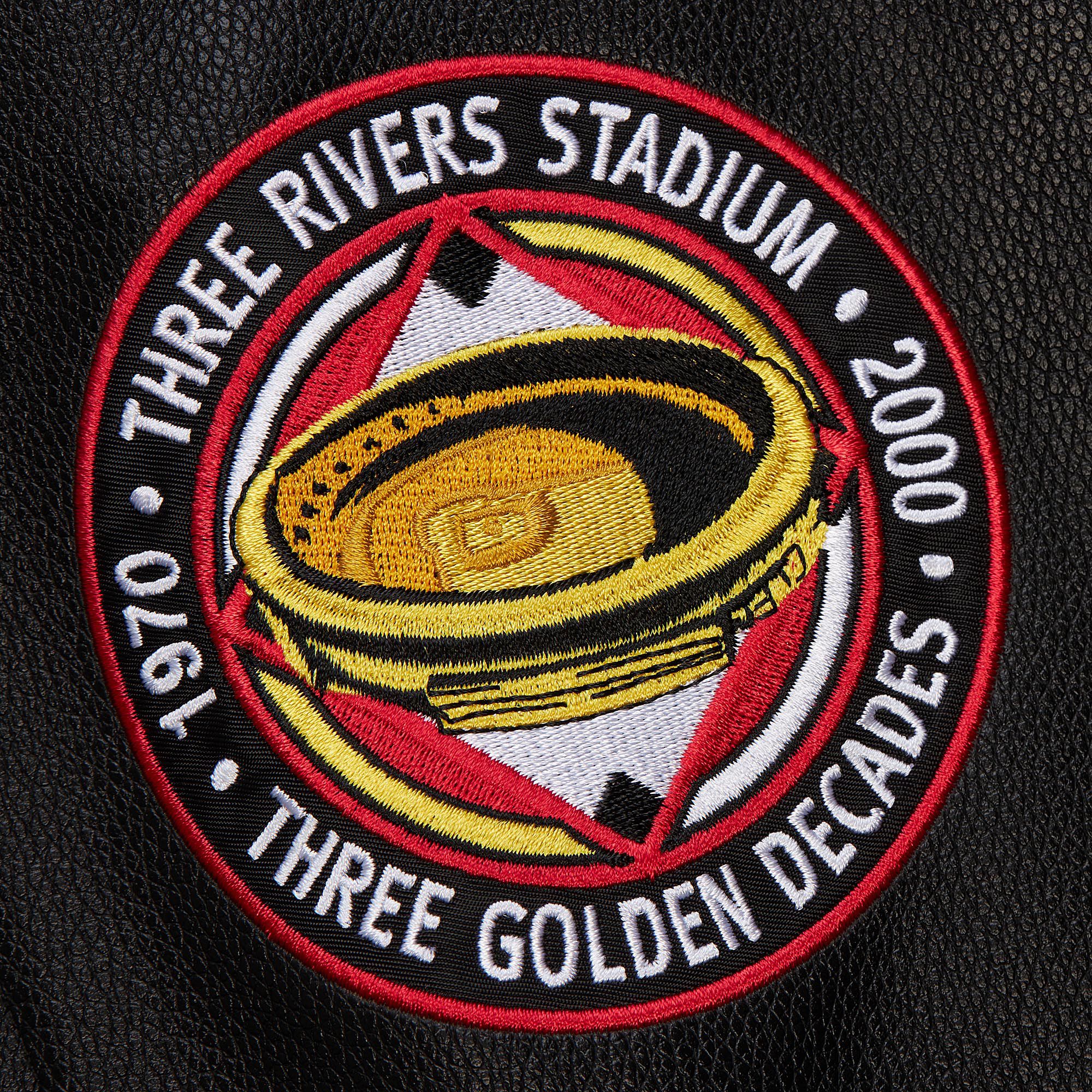 Mitchell & Ness Men's Pittsburgh Pirates Black Varsity Jacket product image