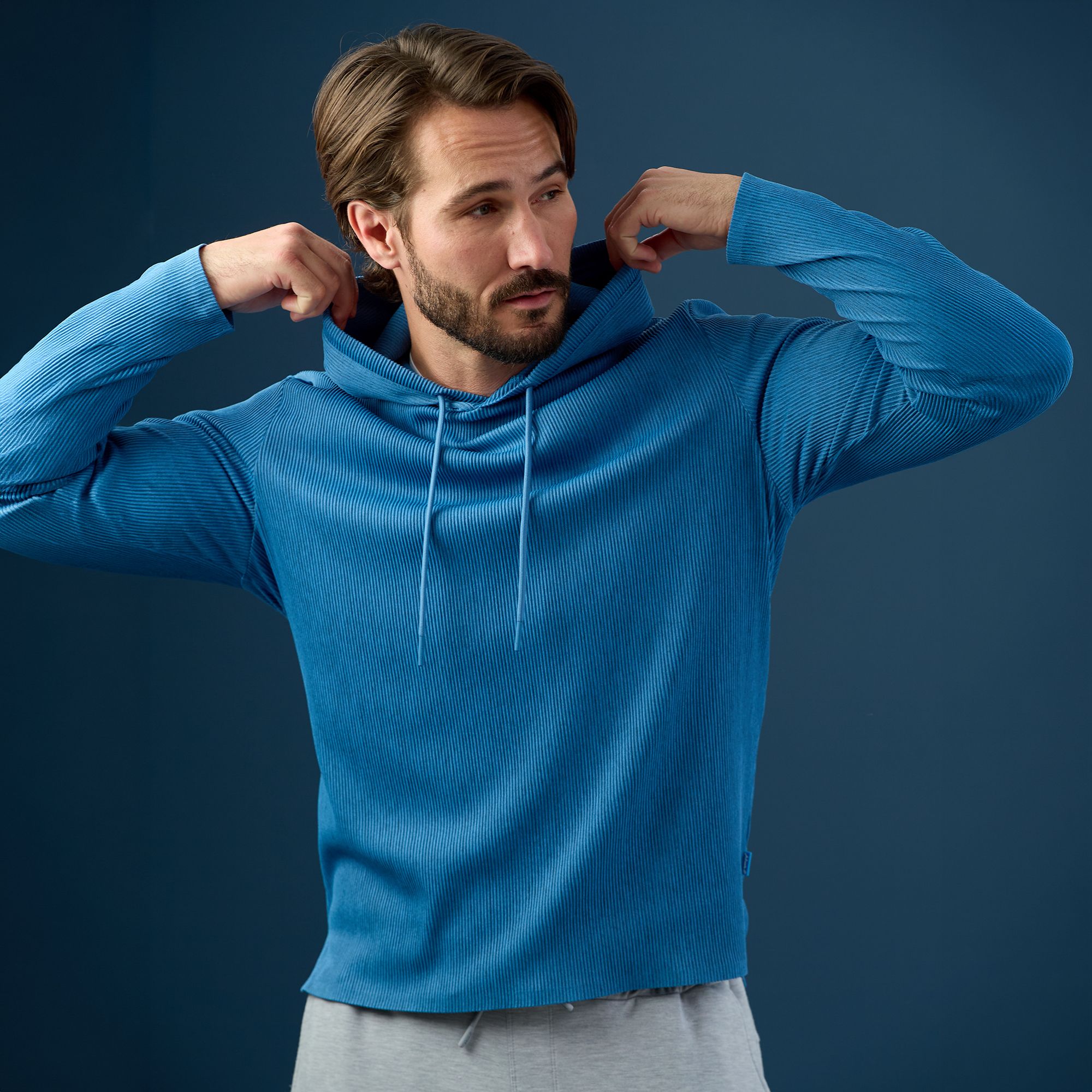Johnnie-O Men's Hoppin Heather Performance Golf Hoodie product image