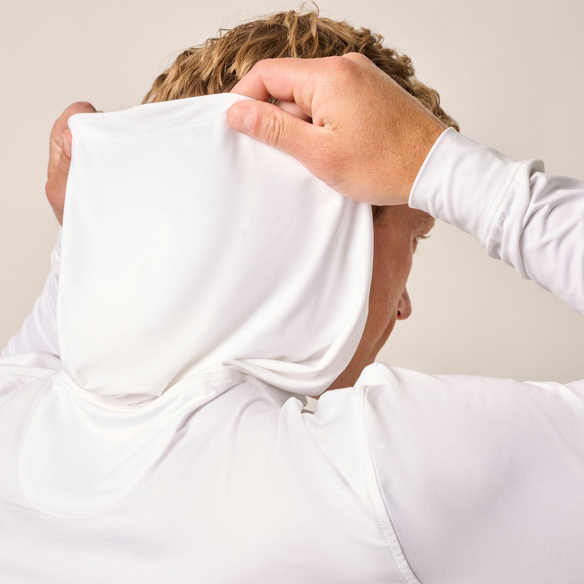 Johnnie-O Men's Talon Featherweight Performance Golf Hoodie product image