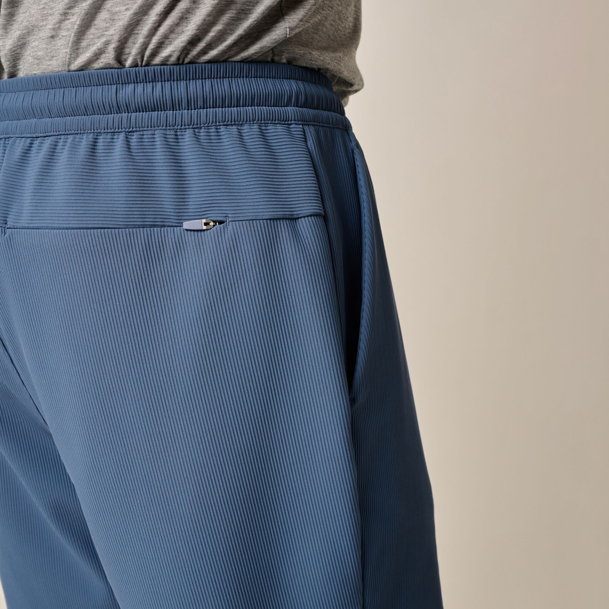 Johnnie-O Men's 7” Hoppin Golf Short product image