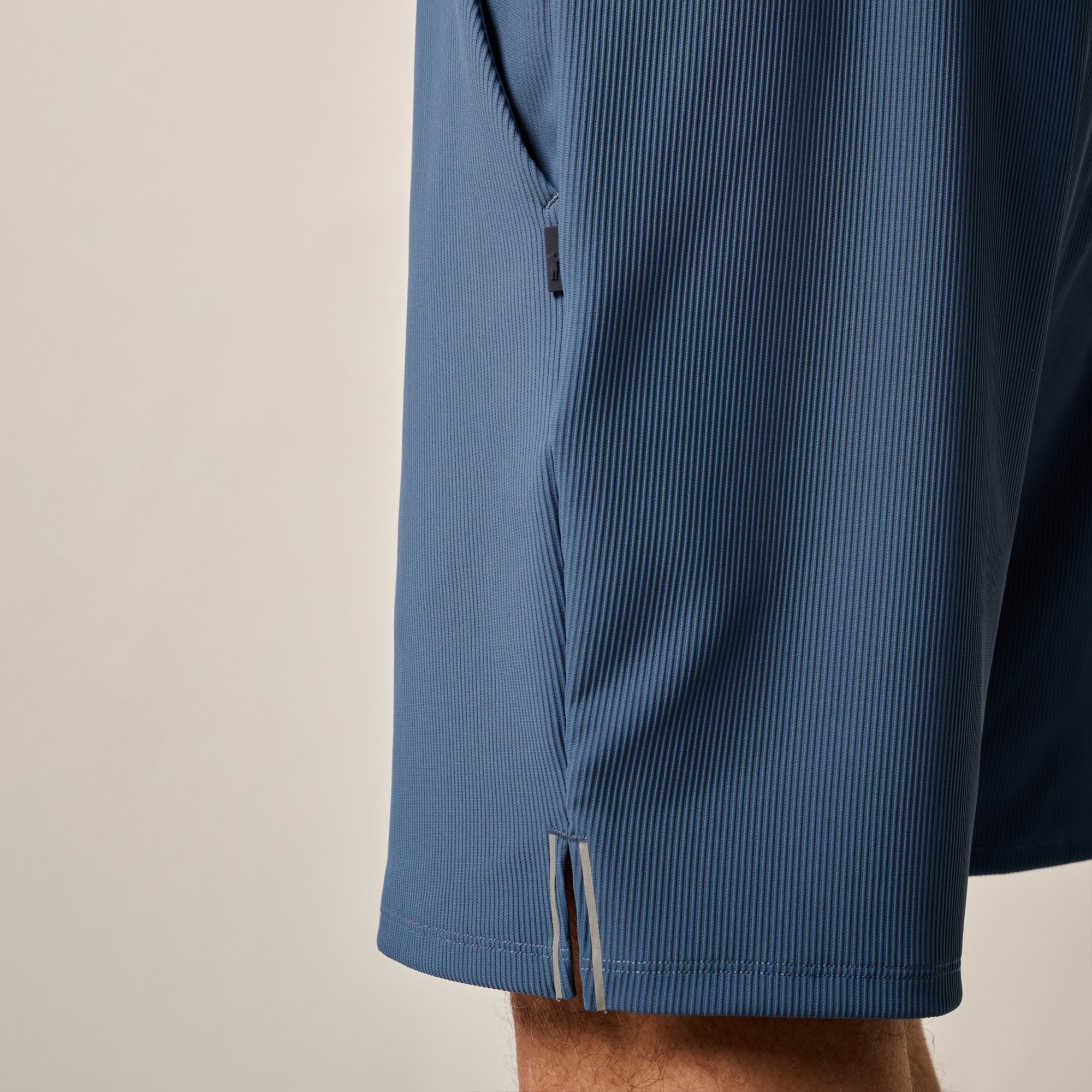 Johnnie-O Men's 7” Hoppin Golf Short product image