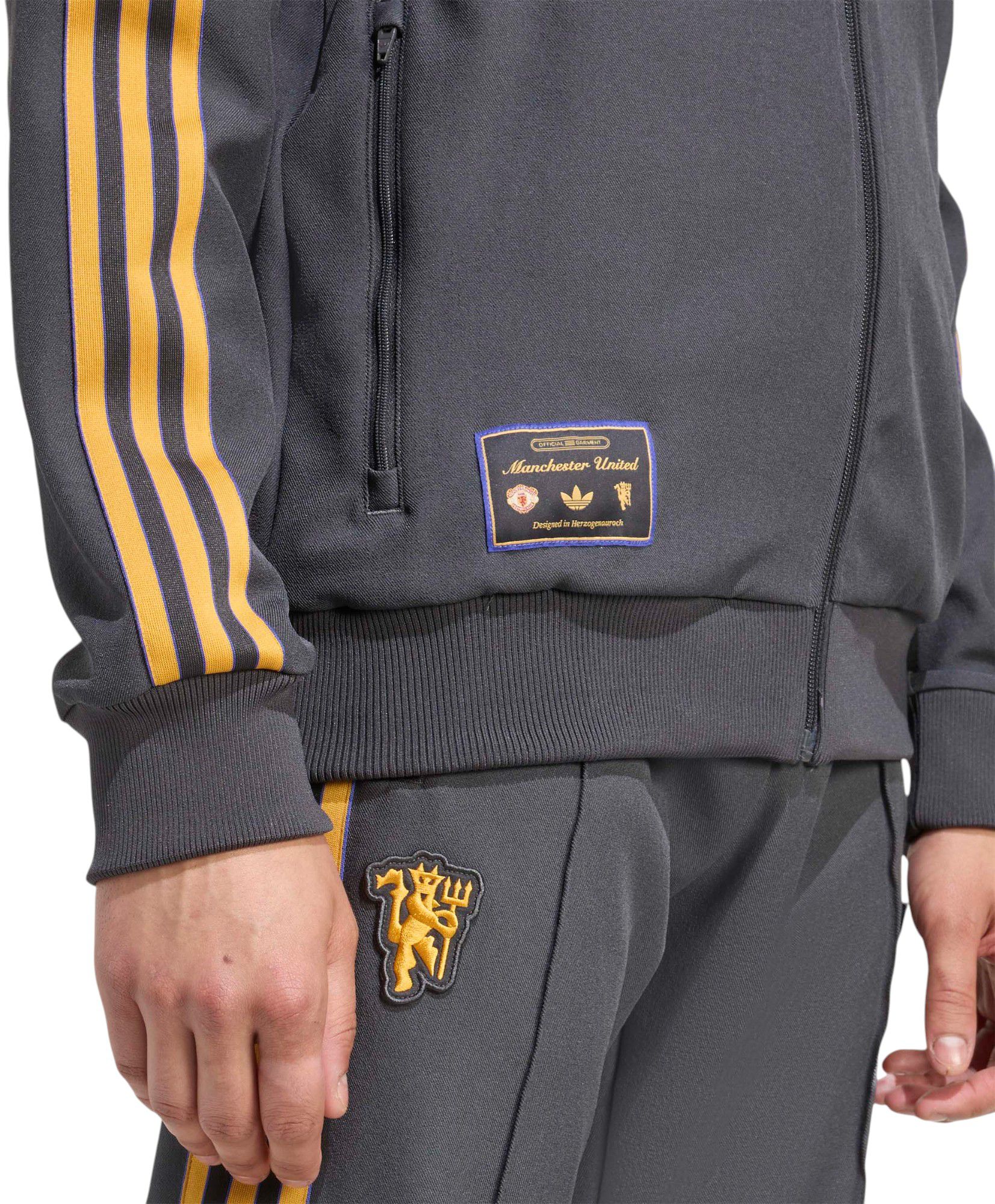 adidas Men's Manchester United 2025 Black Third Full-Zip Vintage Jacket product image