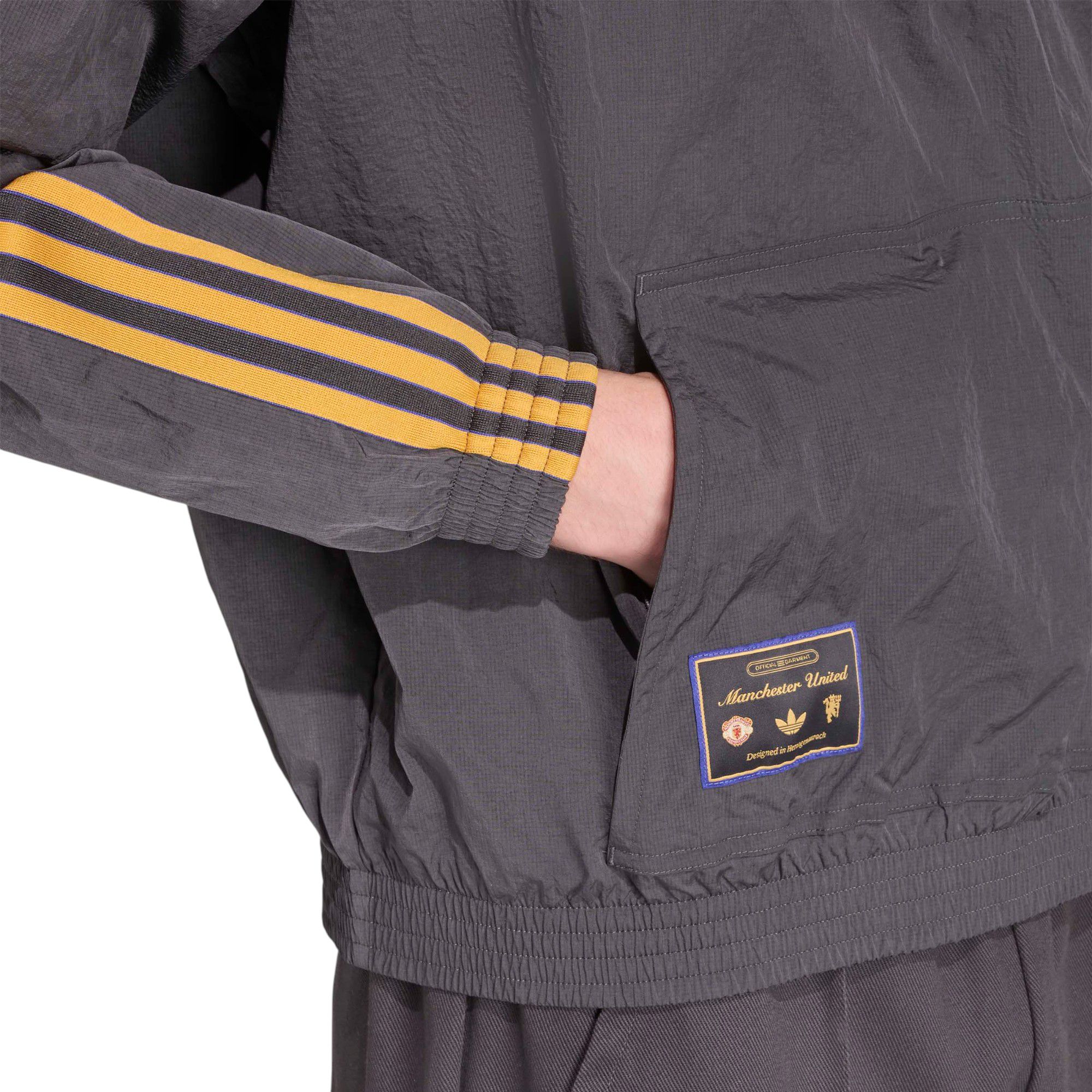 adidas Men's Manchester United 2025-26 Black Third Quarter-Zip Vintage Jacket product image