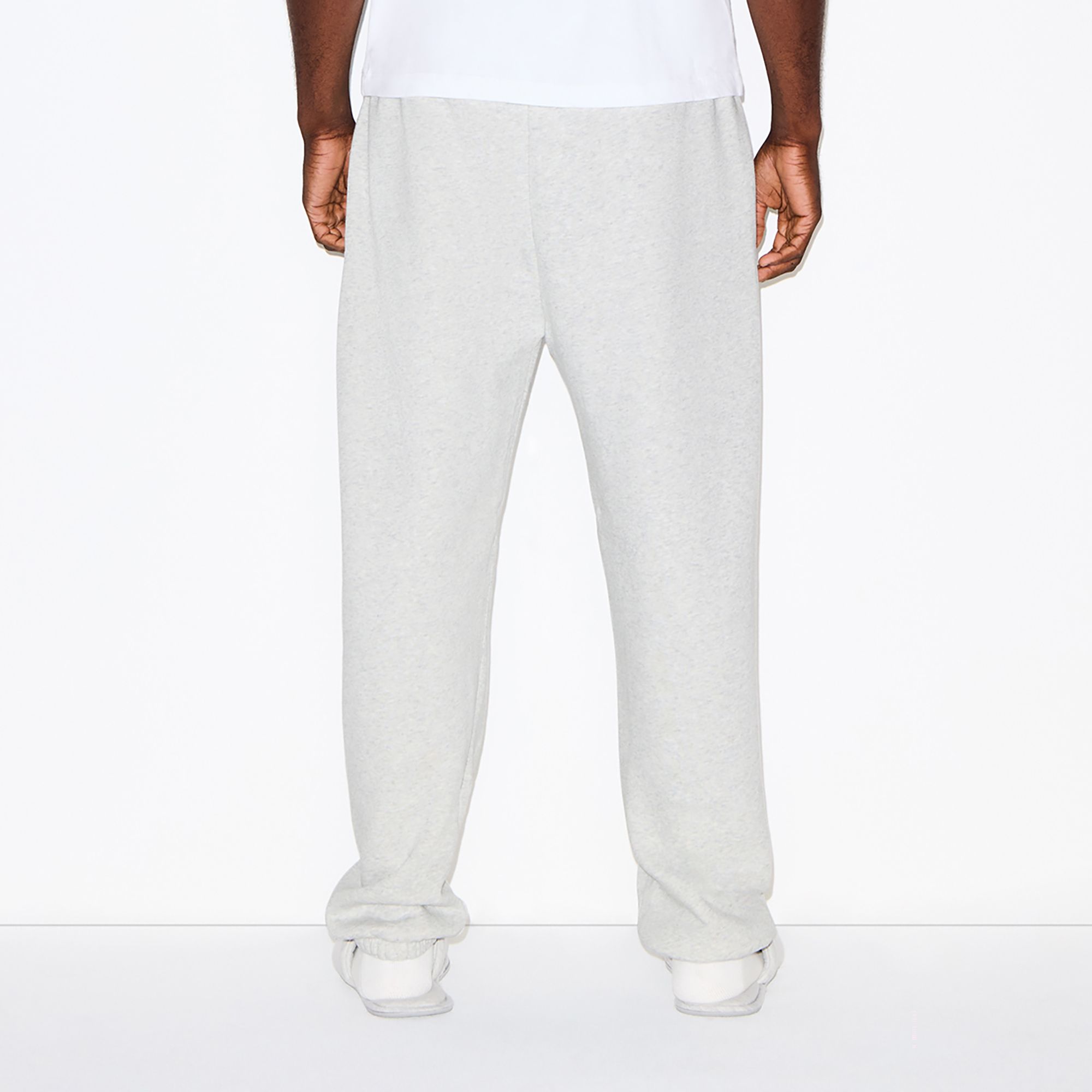 SKIMS Men's Fleece Lounge Relaxed Joggers product image