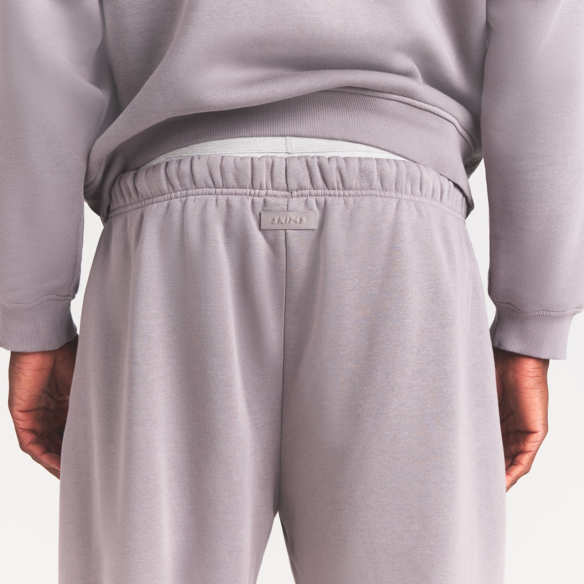 SKIMS Men's Fleece Lounge Relaxed Joggers product image