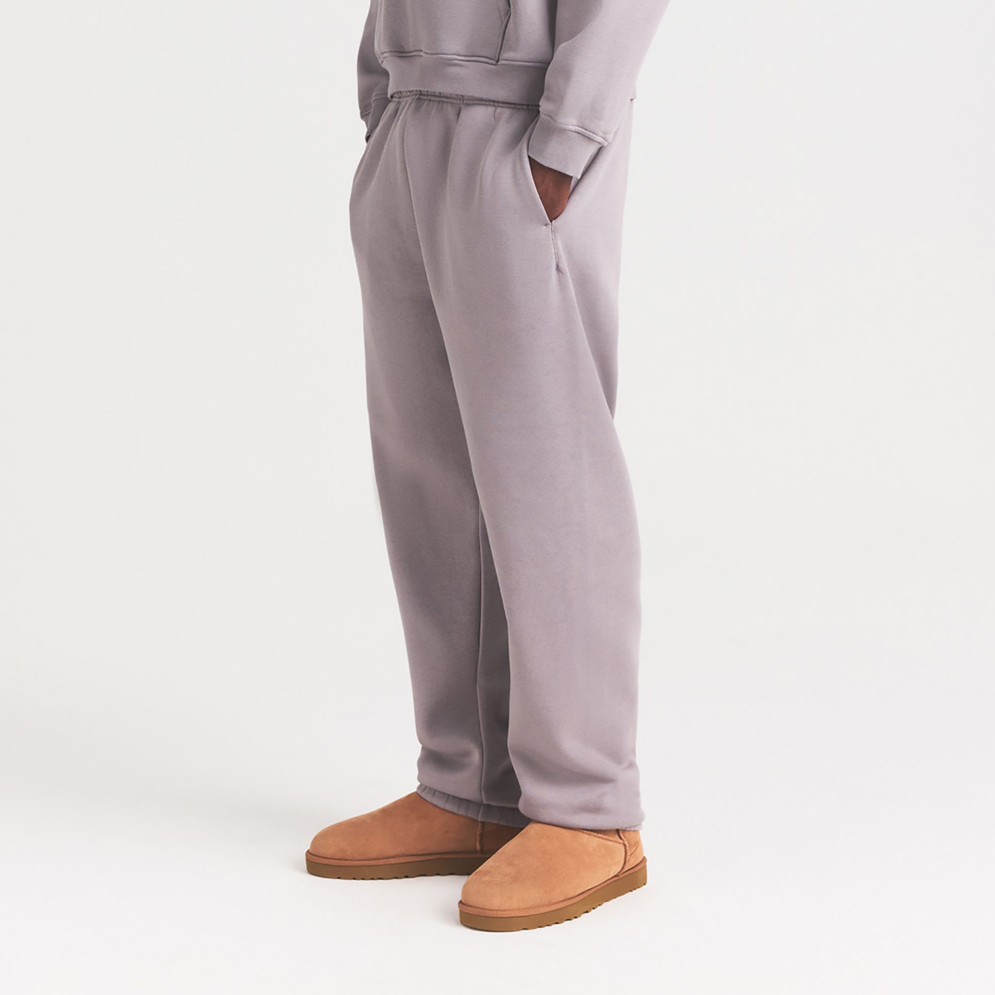 SKIMS Men's Fleece Lounge Relaxed Joggers product image