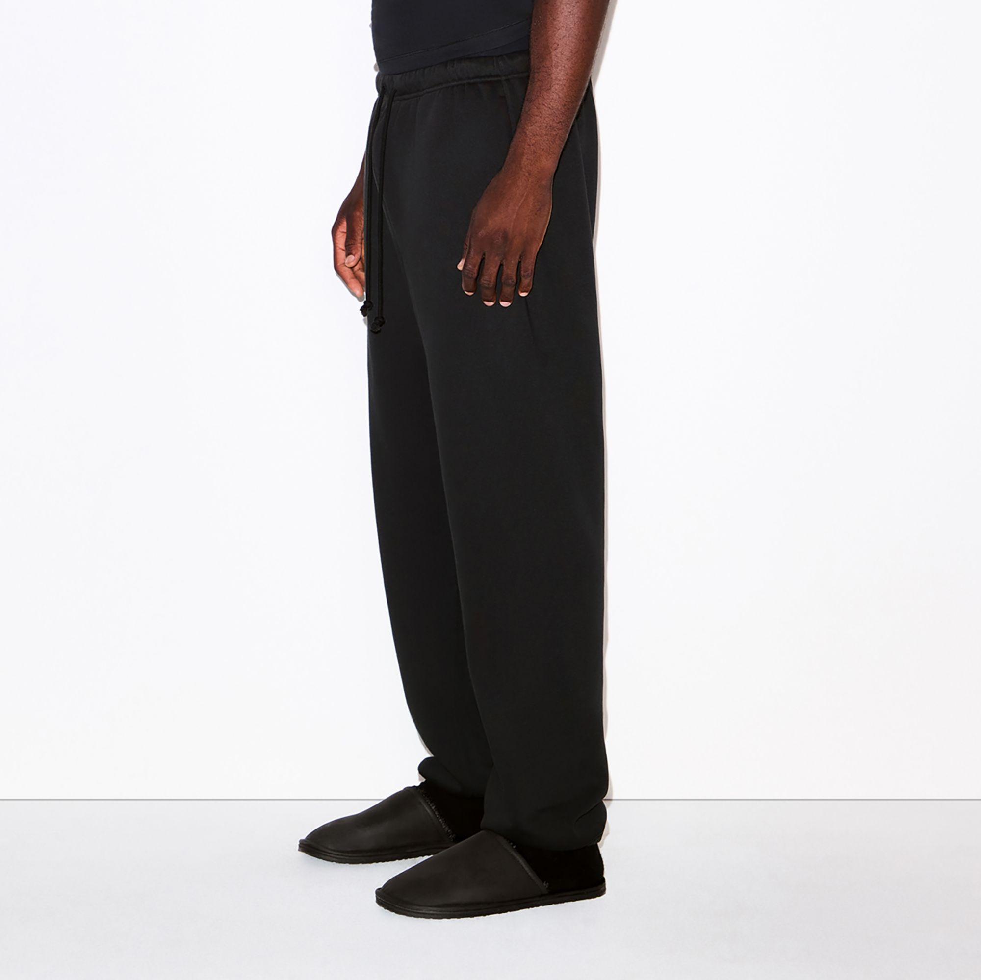 SKIMS Men's Fleece Lounge Relaxed Joggers product image