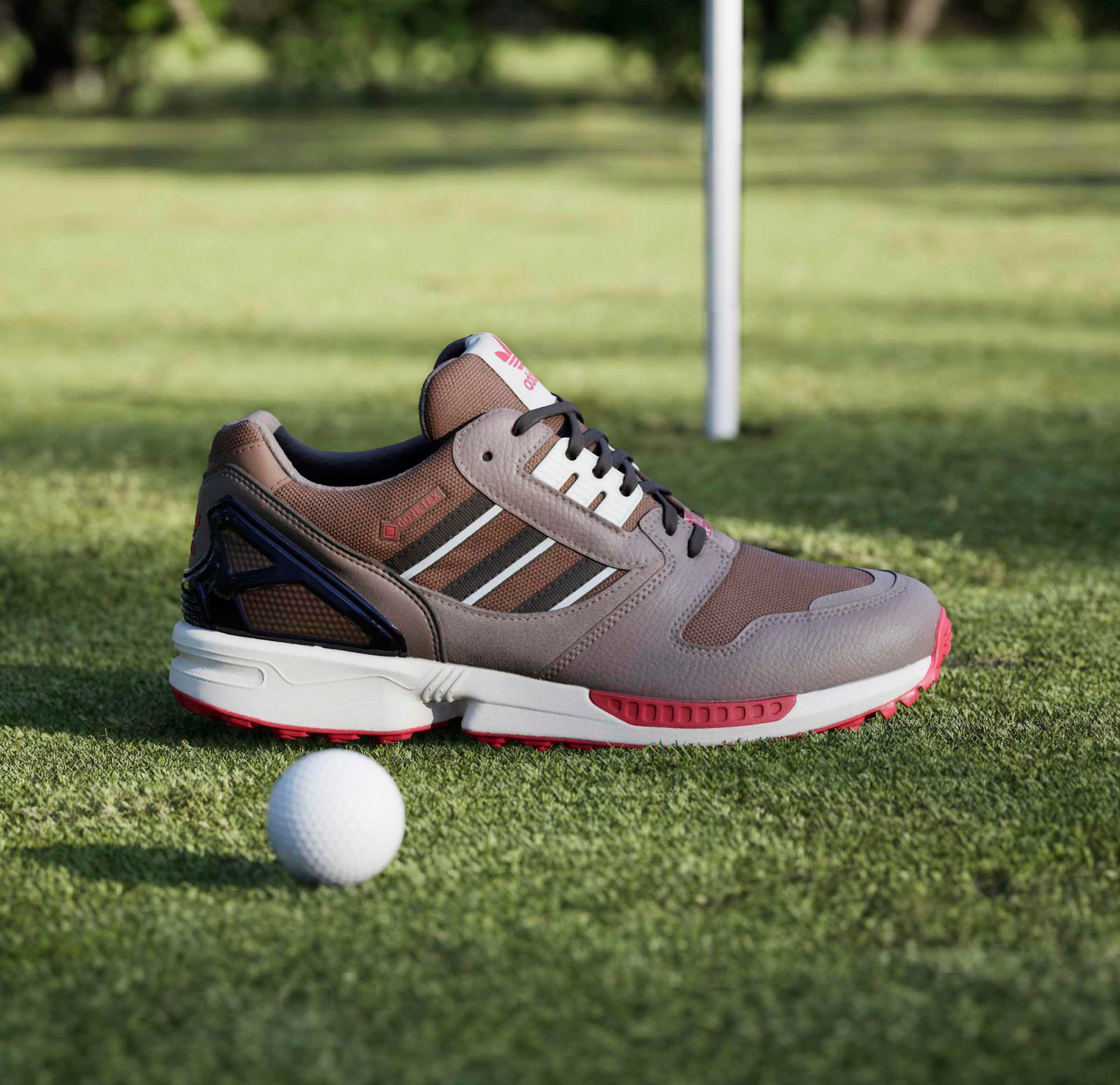 adidas Men's ZX 8000 GORE-TEX Spikeless Golf Shoes product image