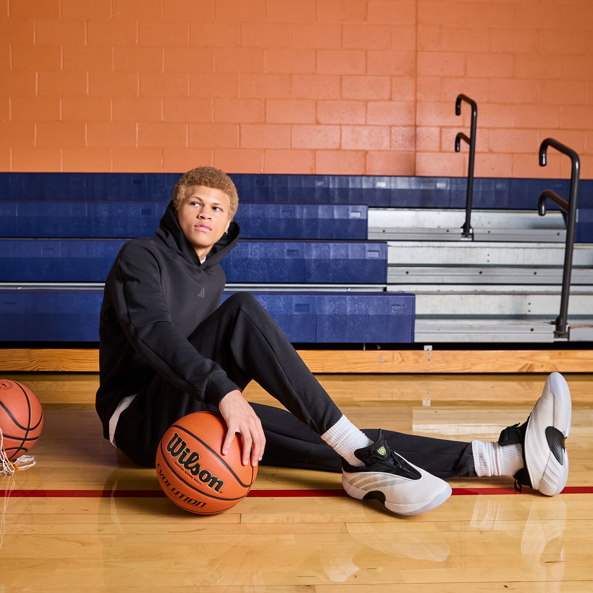 adidas D.O.N. Issue #7 Basketball Shoes product image