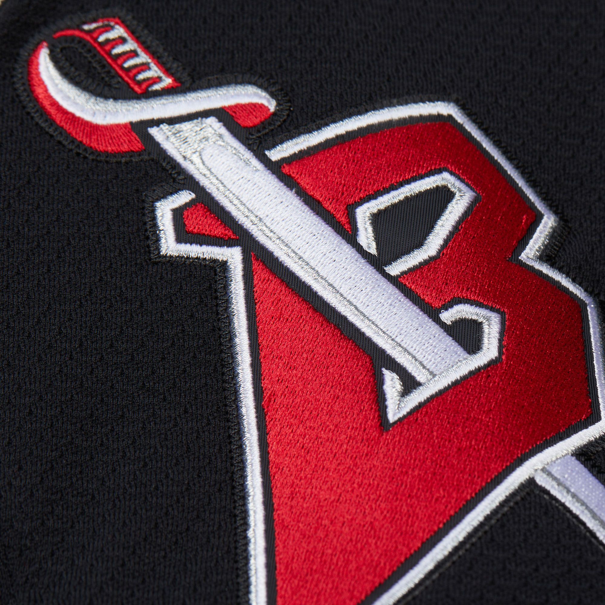 Mitchell & Ness Men's Buffalo Sabres Dominik Hasek #39 1998 Black Power Play Vintage Replica Jersey product image