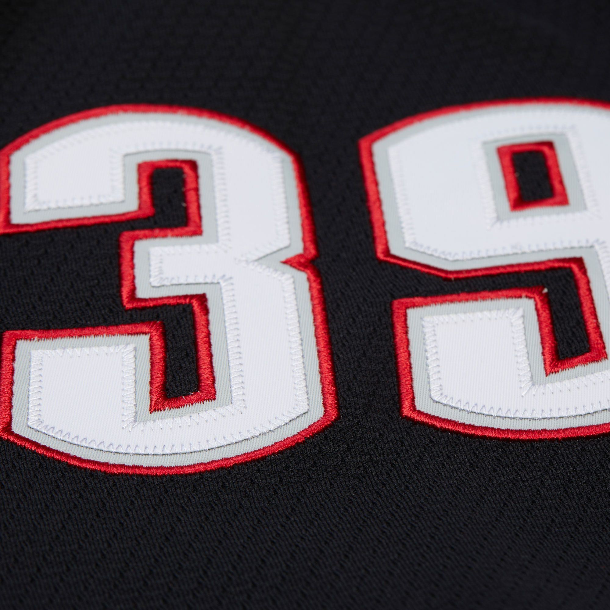 Mitchell & Ness Men's Buffalo Sabres Dominik Hasek #39 1998 Black Power Play Vintage Replica Jersey product image