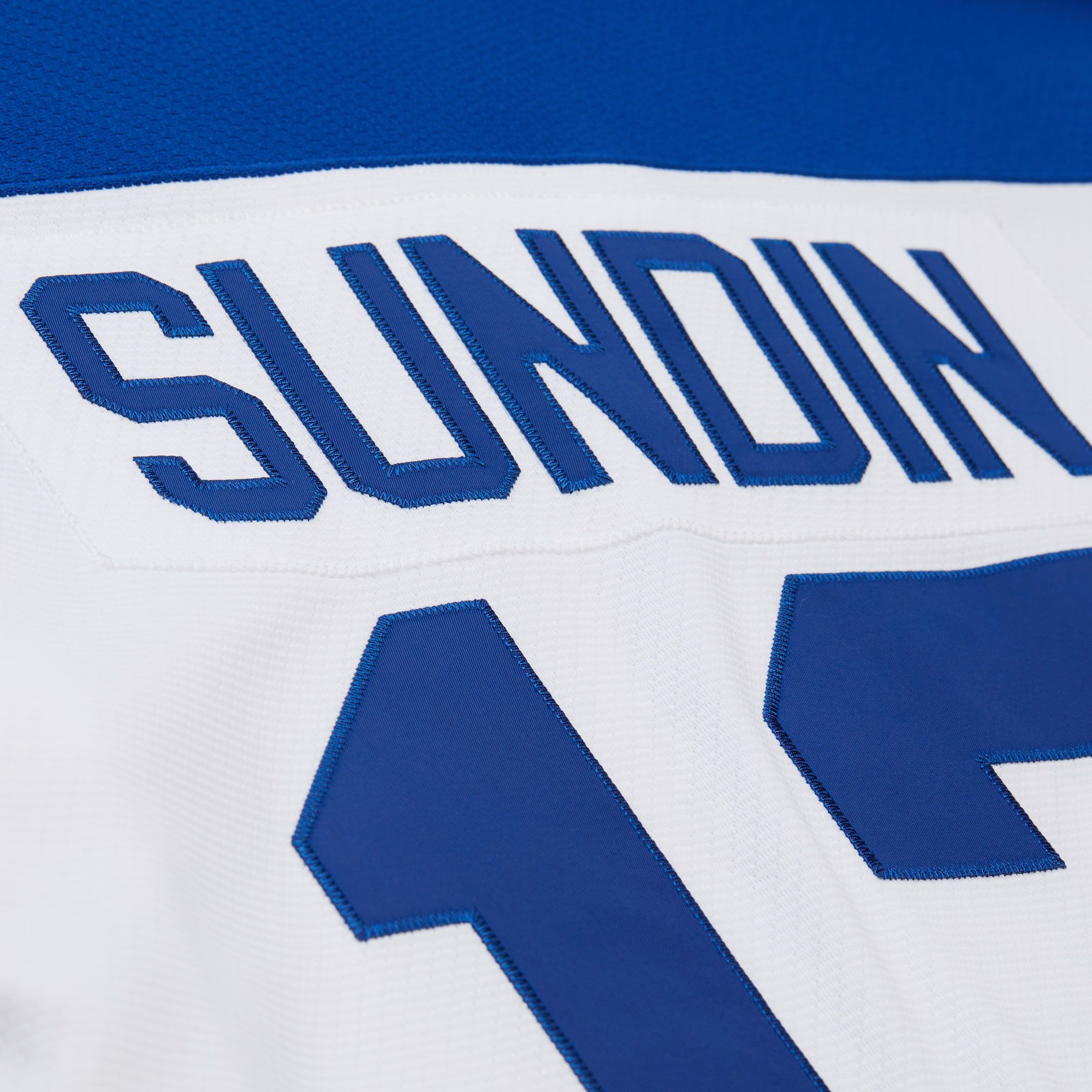 Mitchell & Ness Men's Toronto Maple Leafs Mats Sundin #13 2001 White Power Play Vintage Replica Jersey product image