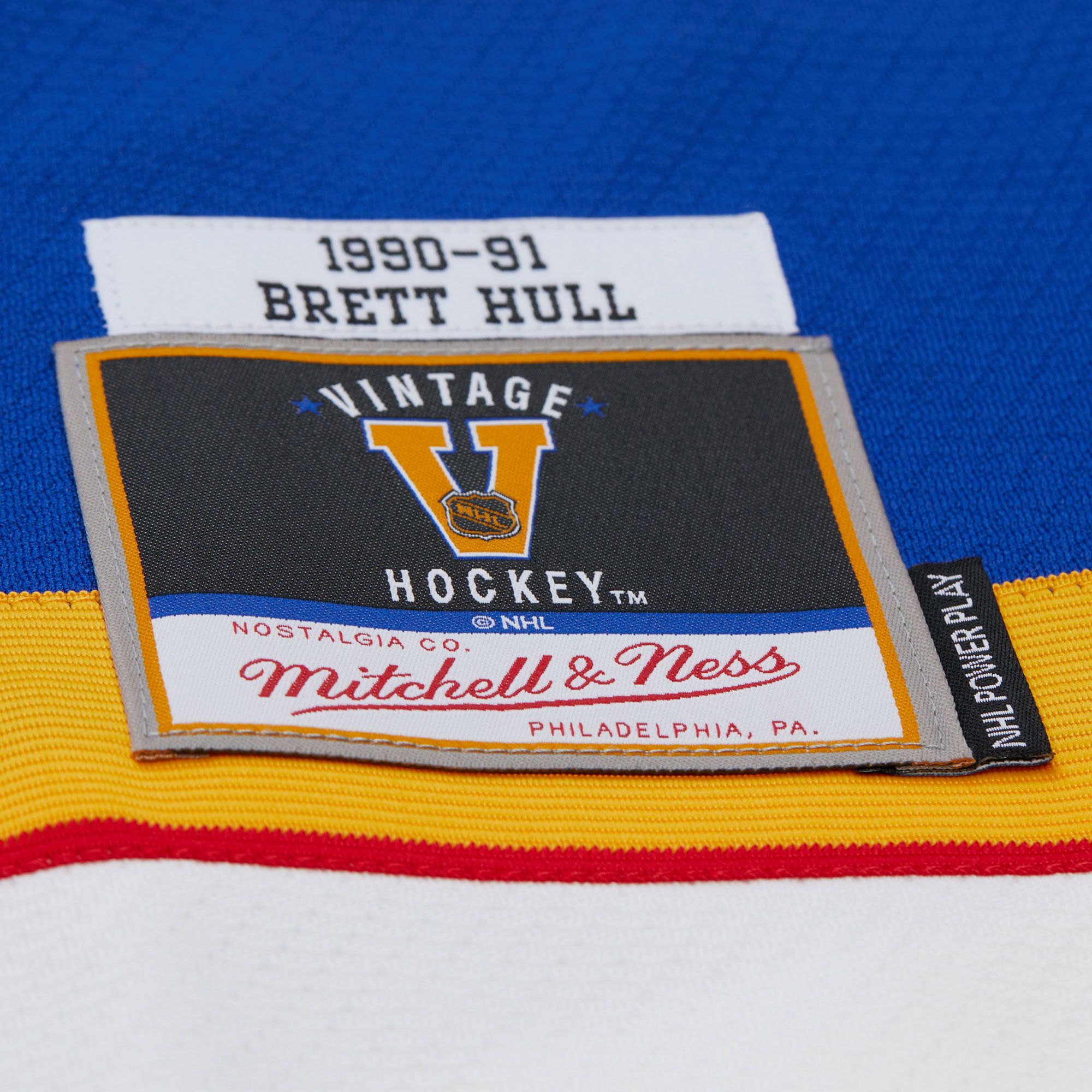 Mitchell & Ness Men's St. Louis Blues Brett Hull #16 1990 White Power Play Vintage Replica Jersey product image