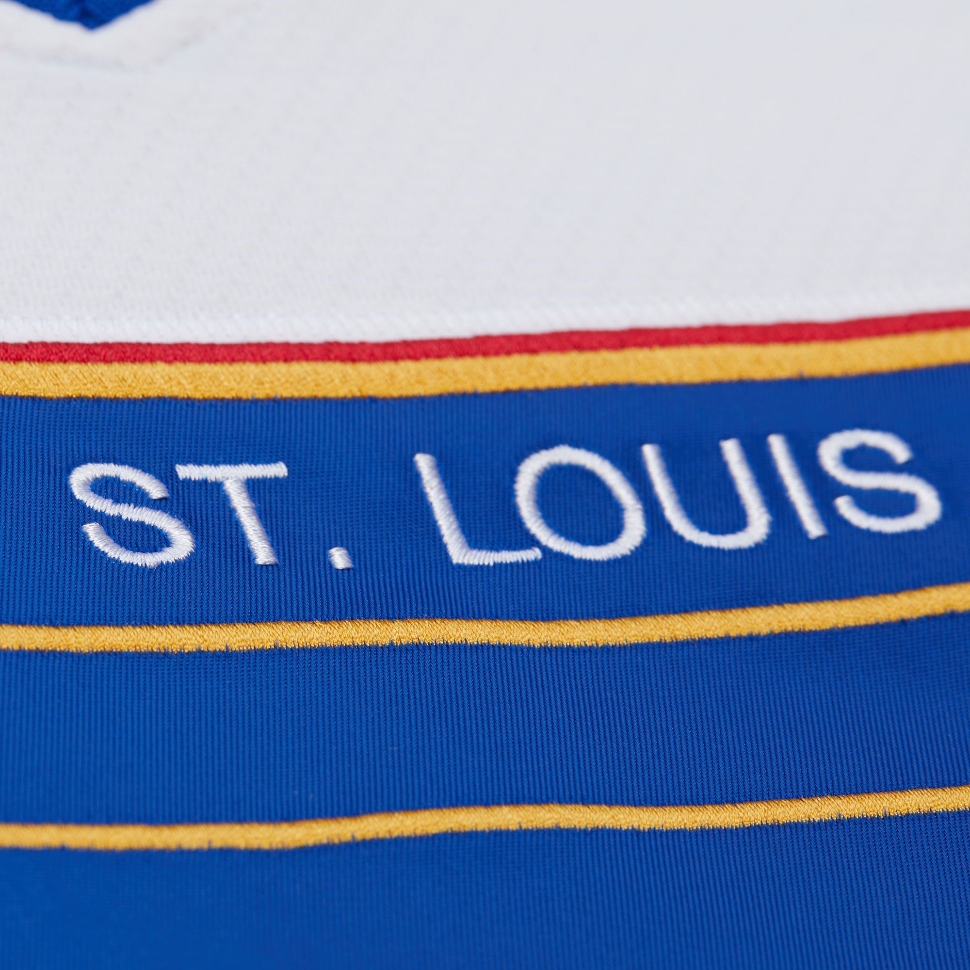 Mitchell & Ness Men's St. Louis Blues Brett Hull #16 1990 White Power Play Vintage Replica Jersey product image