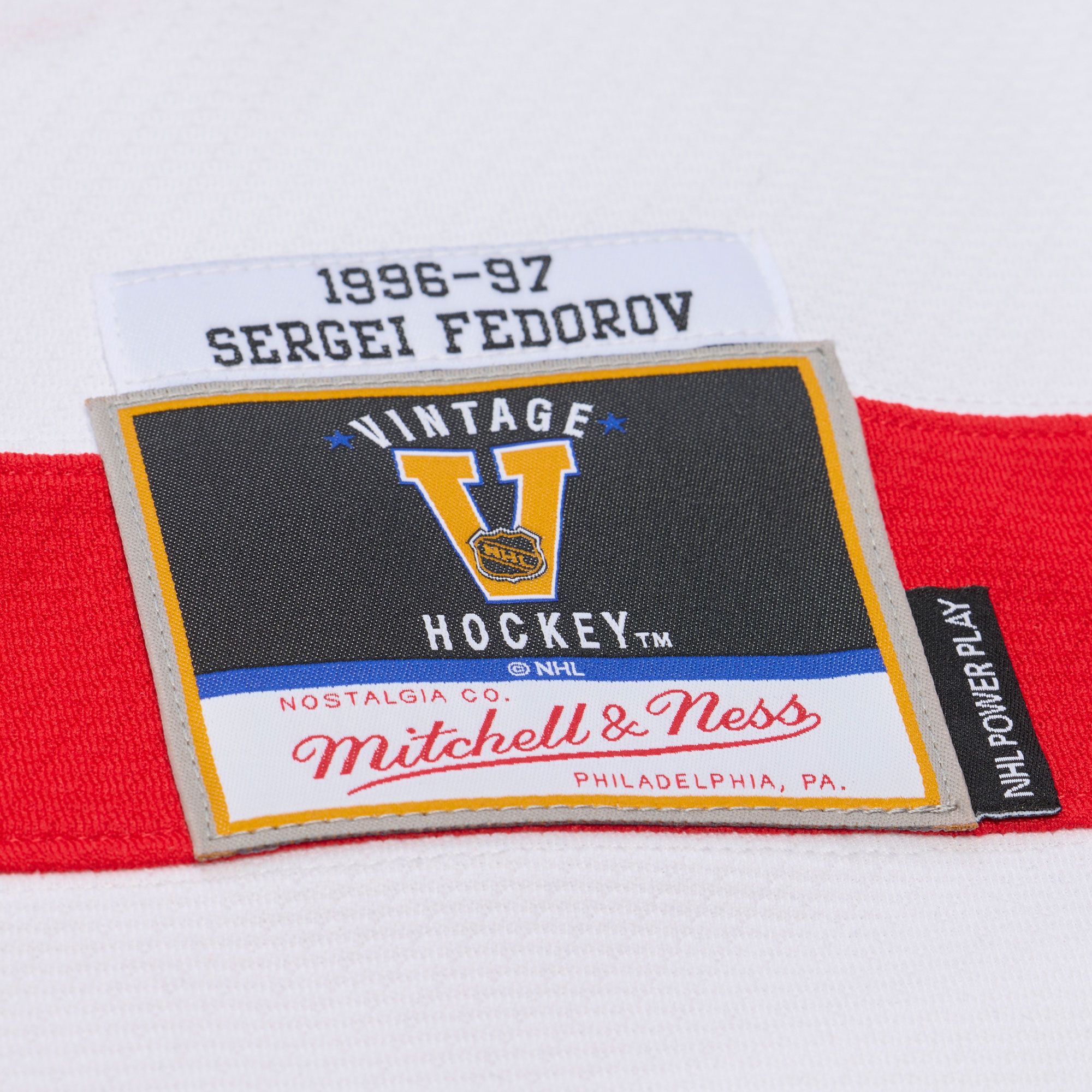 Mitchell & Ness Men's Detroit Red Wings Sergei Fedorov #91 White 1996 Vintage Jersey product image
