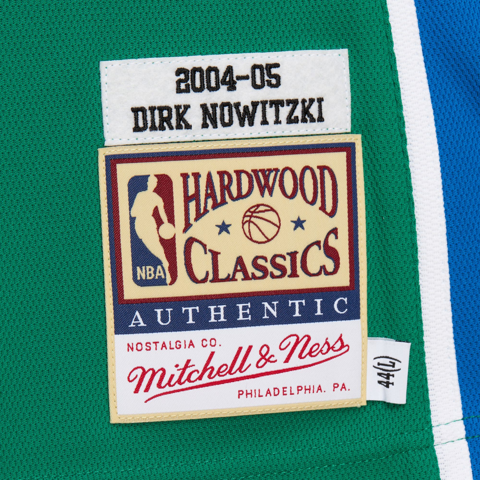 Mitchell & Ness Adult Dallas Mavericks Dirk Nowitzki #41 2004 Authentic Jersey product image