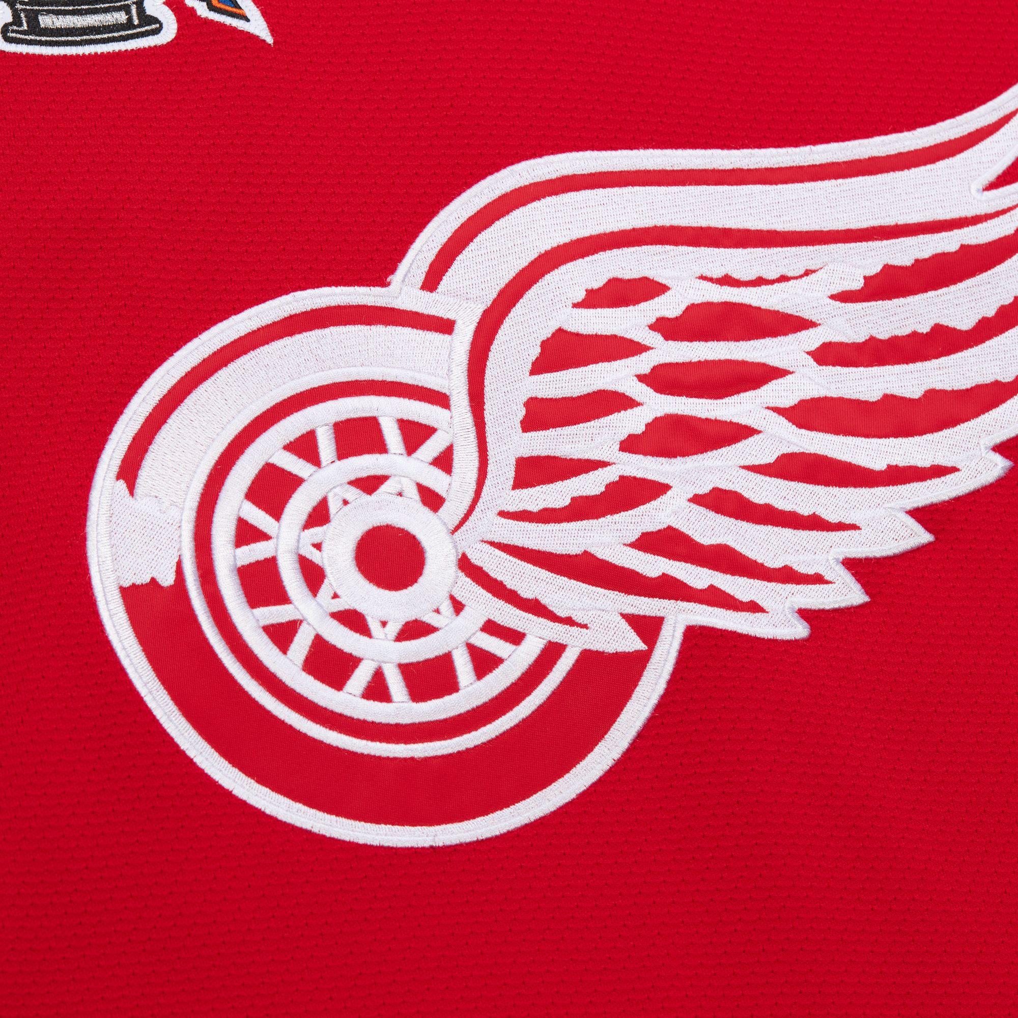 Mitchell & Ness Men's Detroit Red Wings Nicklas Lidstrom #5 2001 Vintage Home Replica Jersey product image