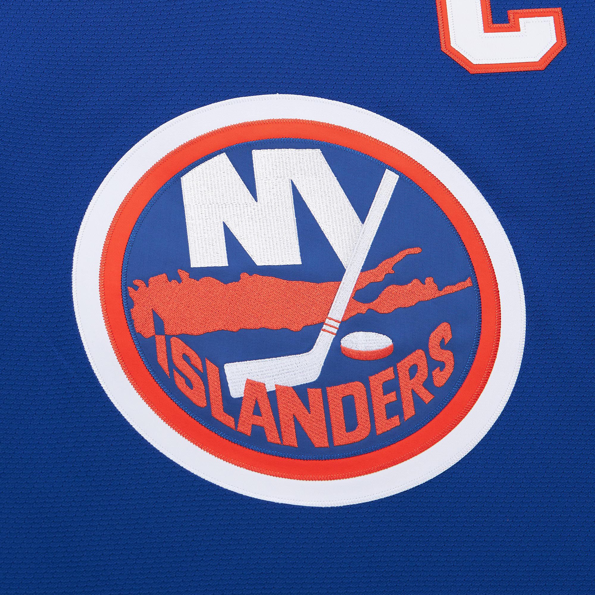 Mitchell & Ness Men's New York Islanders Denis Potvin #5 1982 Vintage Alternate Replica Jersey product image