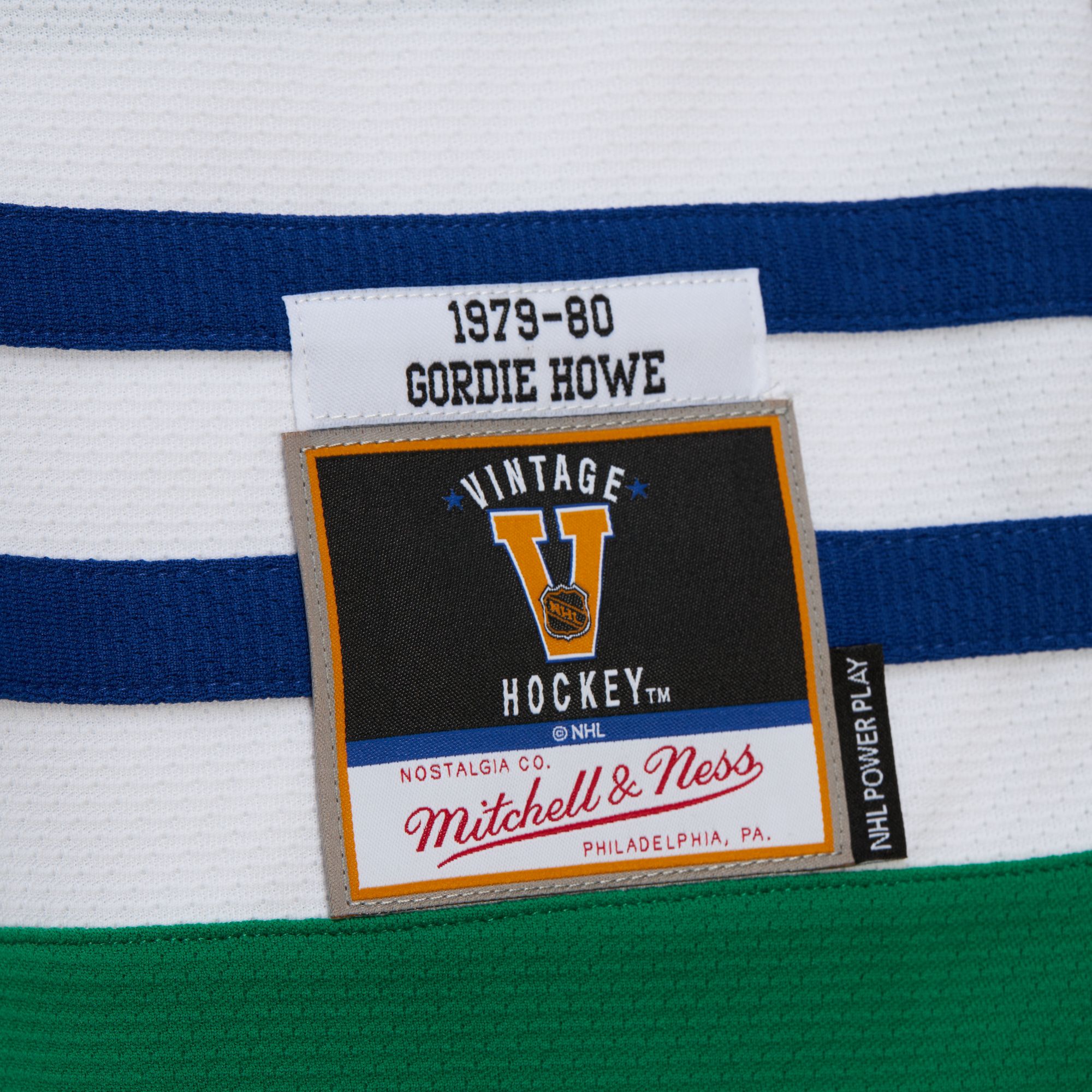Mitchell & Ness Men's Hartford Whalers Gordie Howe #9 1979 Vintage Home Replica Jersey product image