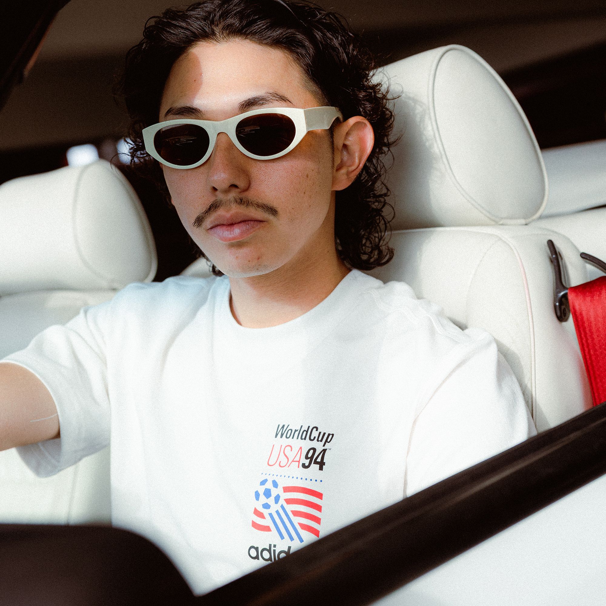 adidas Men's US '94 Graphic T-Shirt product image