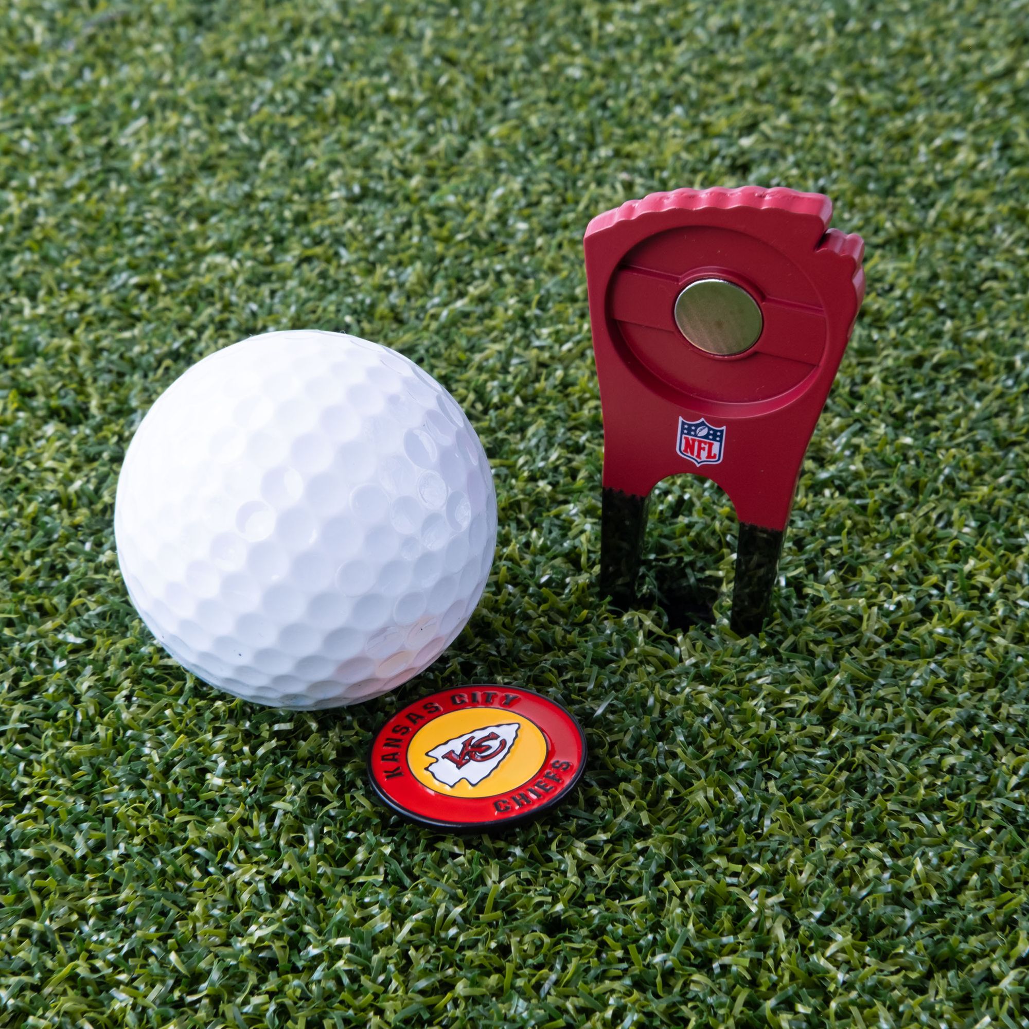 CMC Design Kansas City Chiefs Divot Tool with Custom Shaped Removable Marker product image
